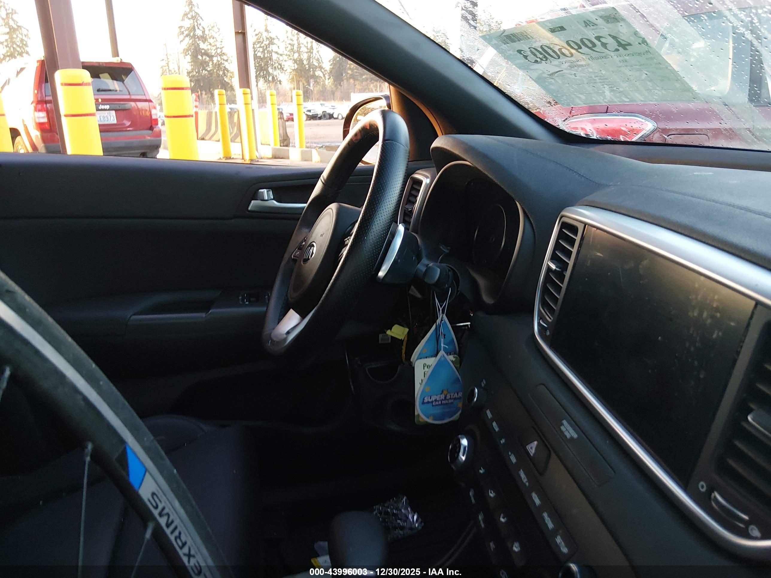 KIA SPORTAGE image 6
