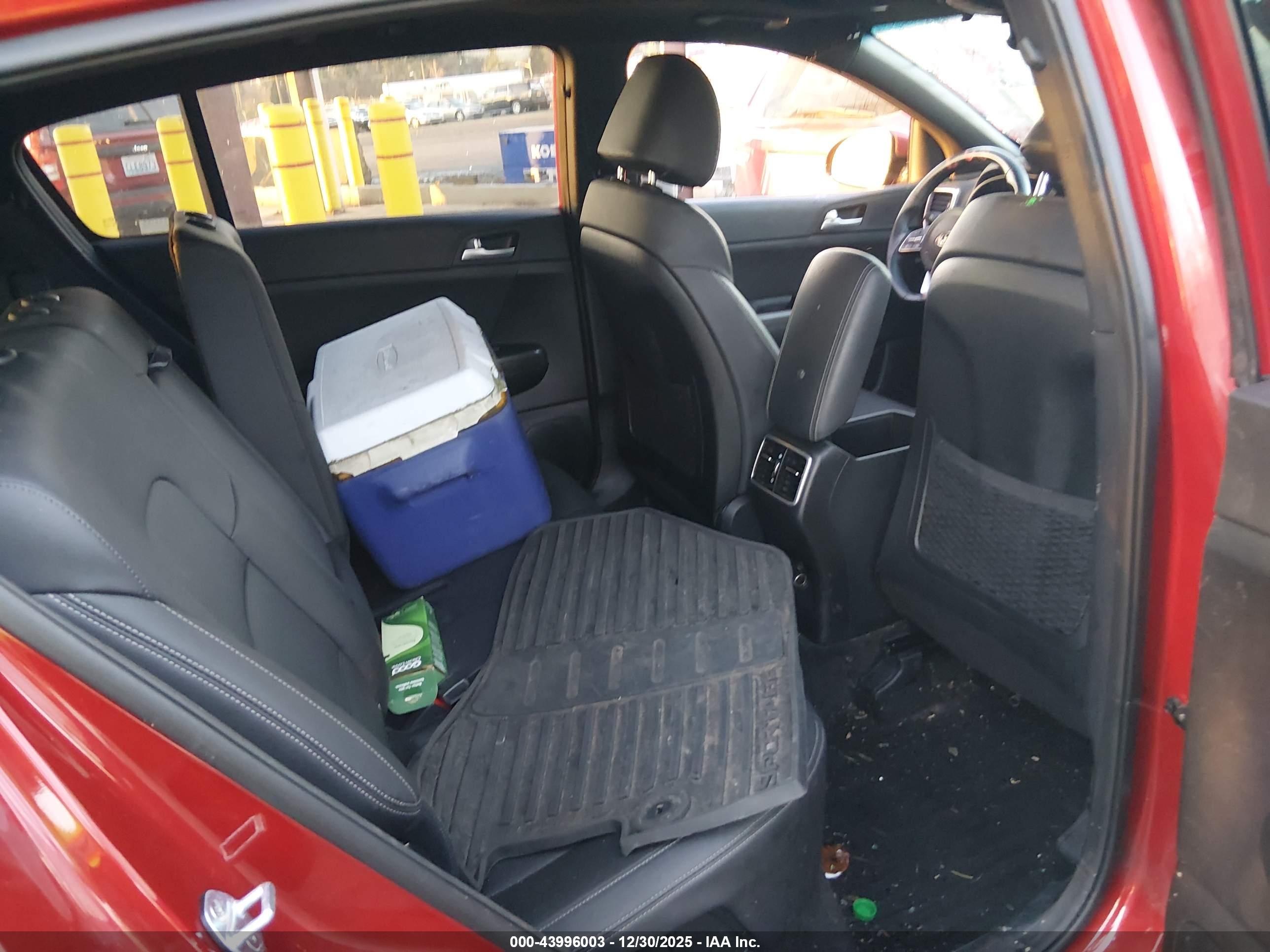 KIA SPORTAGE image 8