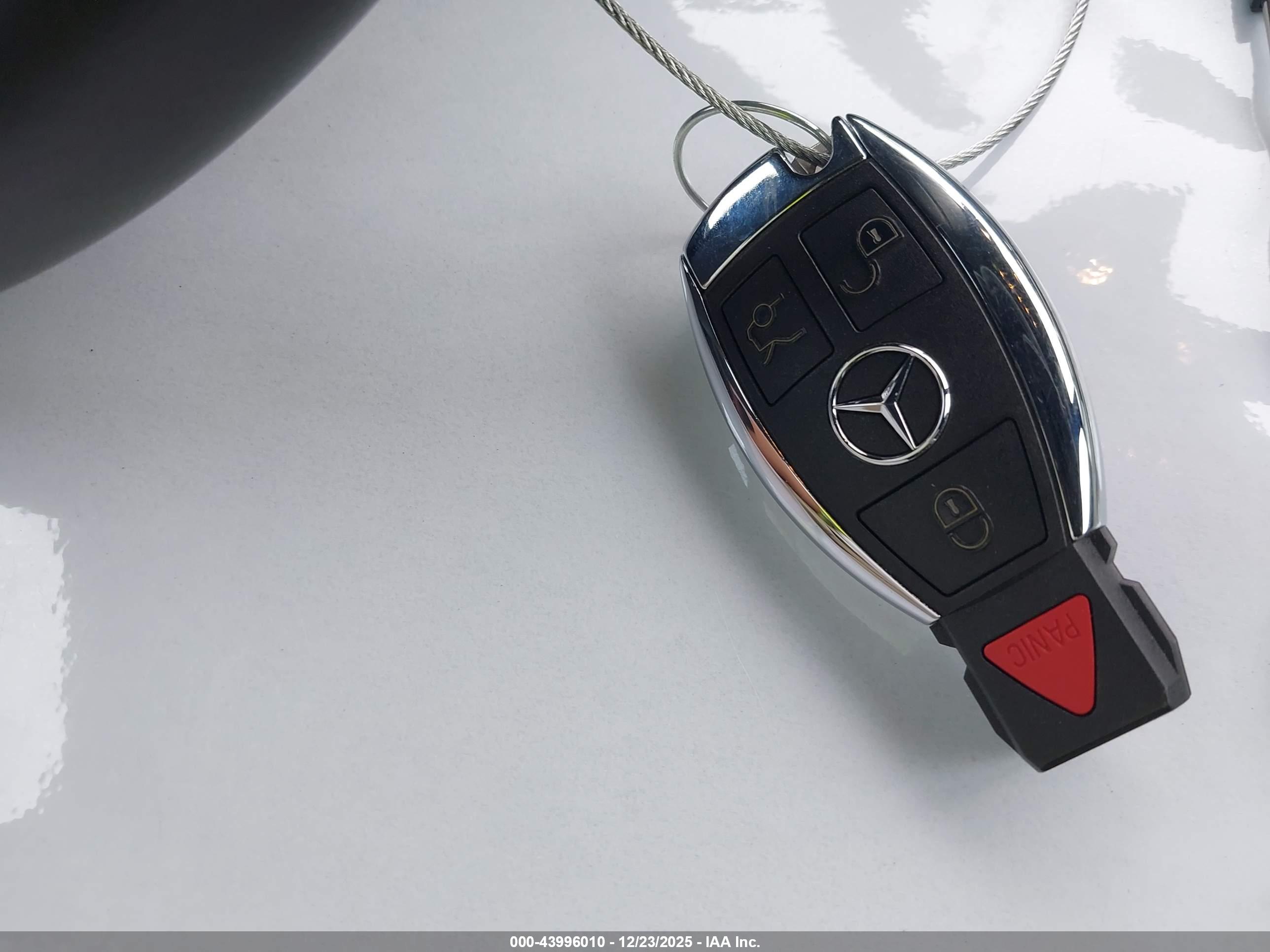 MERCEDES-BENZ GLC image 11