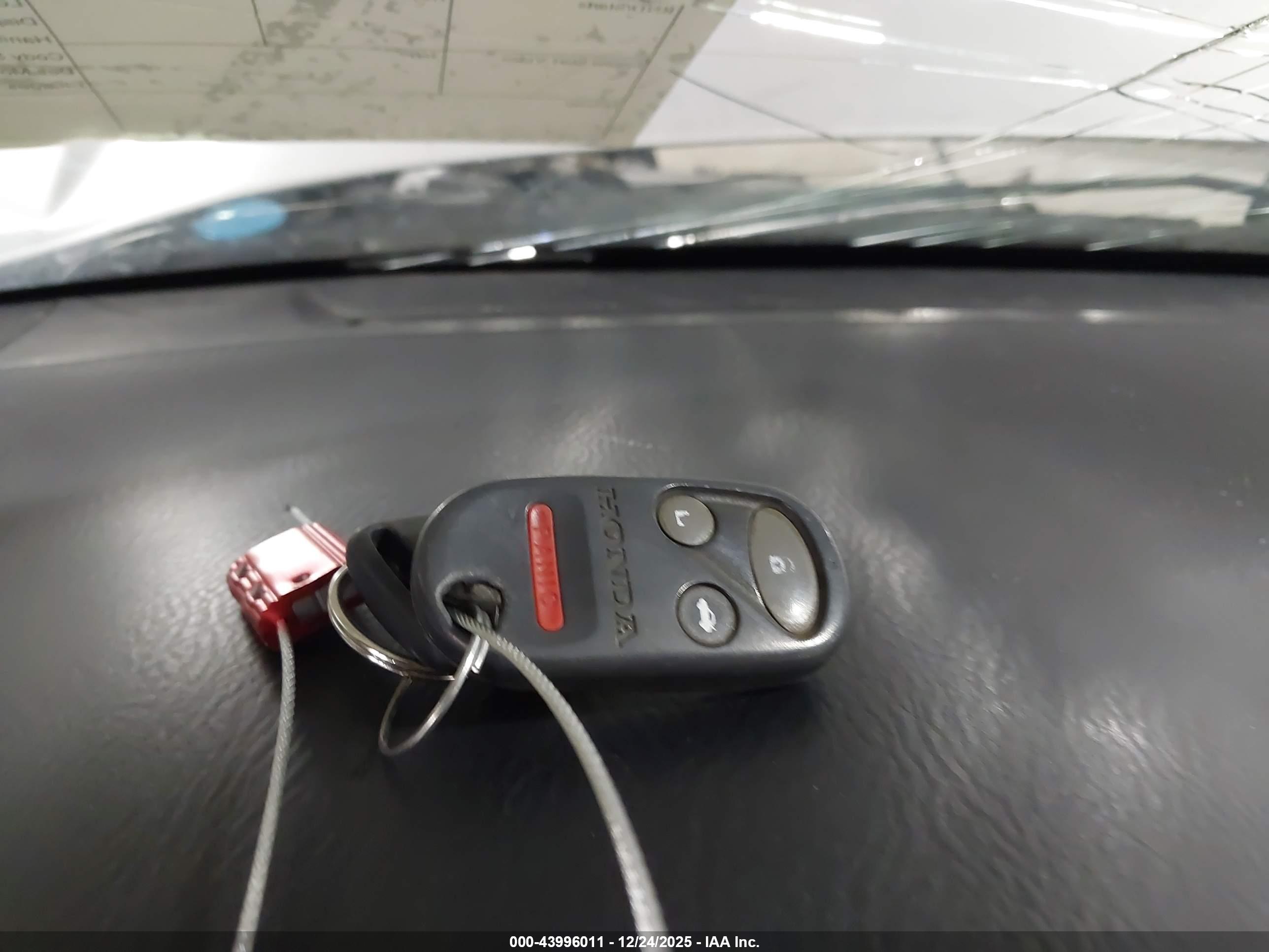 HONDA CR-V image 11