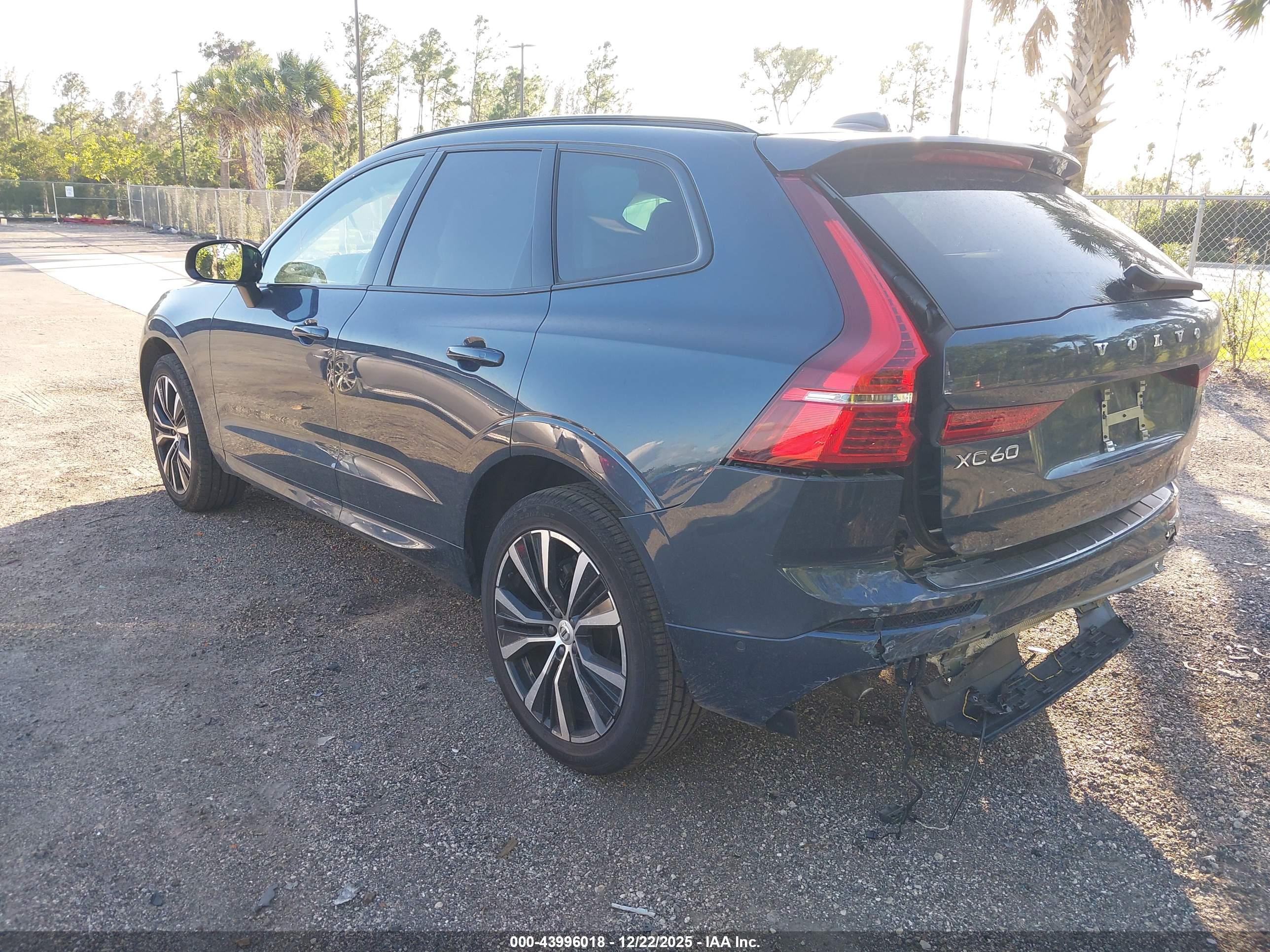 VOLVO XC60 image 3