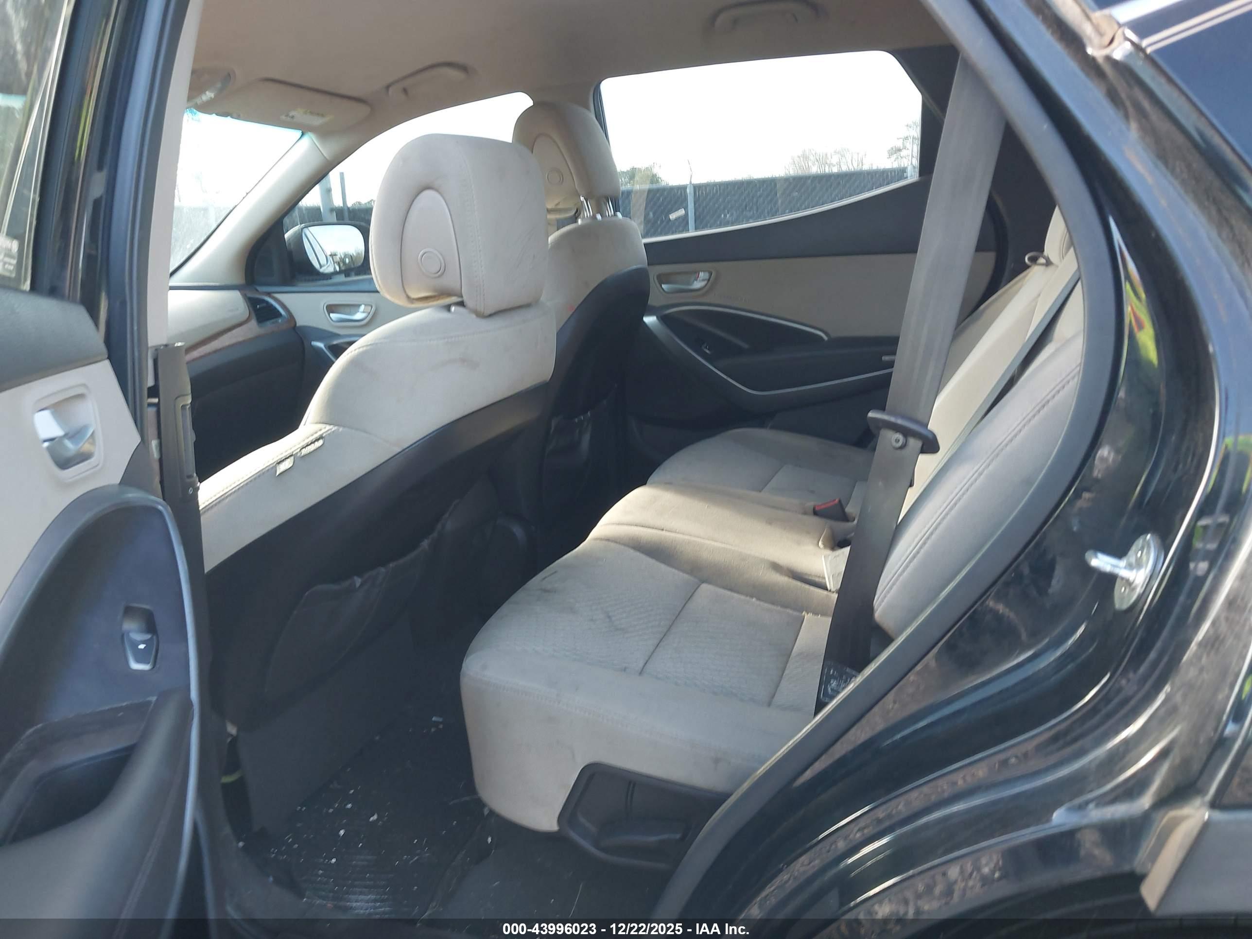 HYUNDAI SANTA image 8