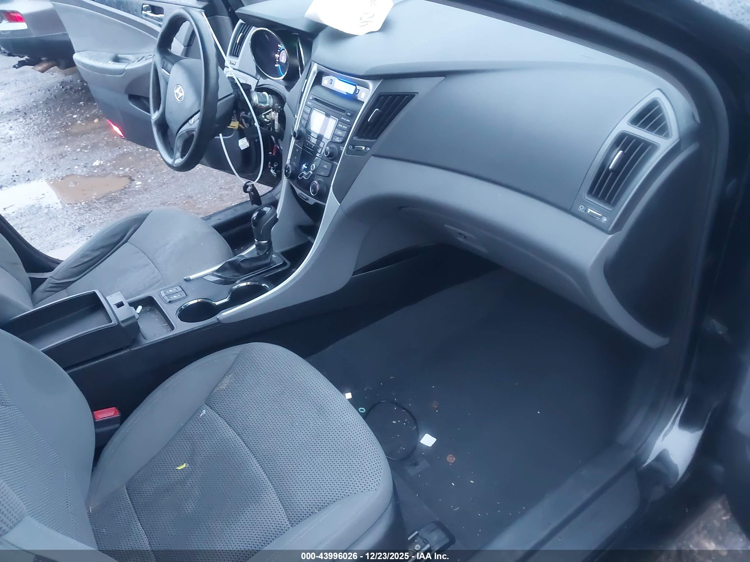 HYUNDAI SONATA image 5