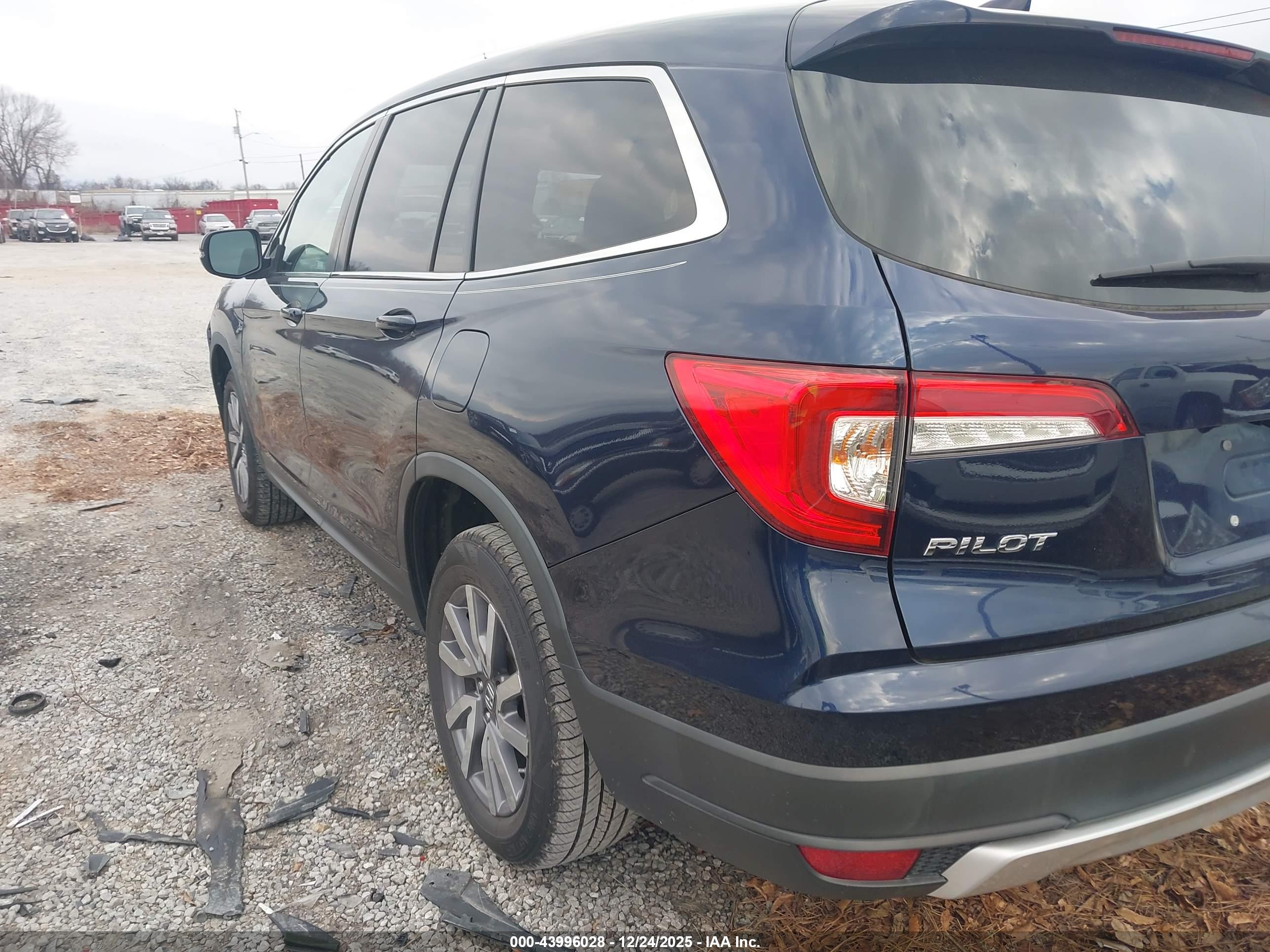 HONDA PILOT image 3