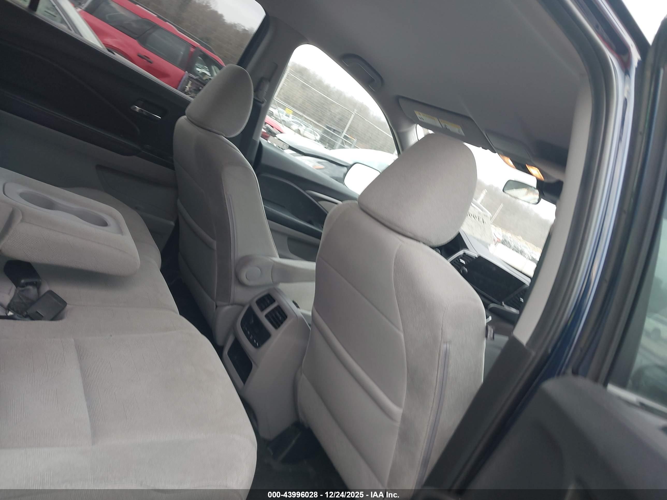 HONDA PILOT image 8