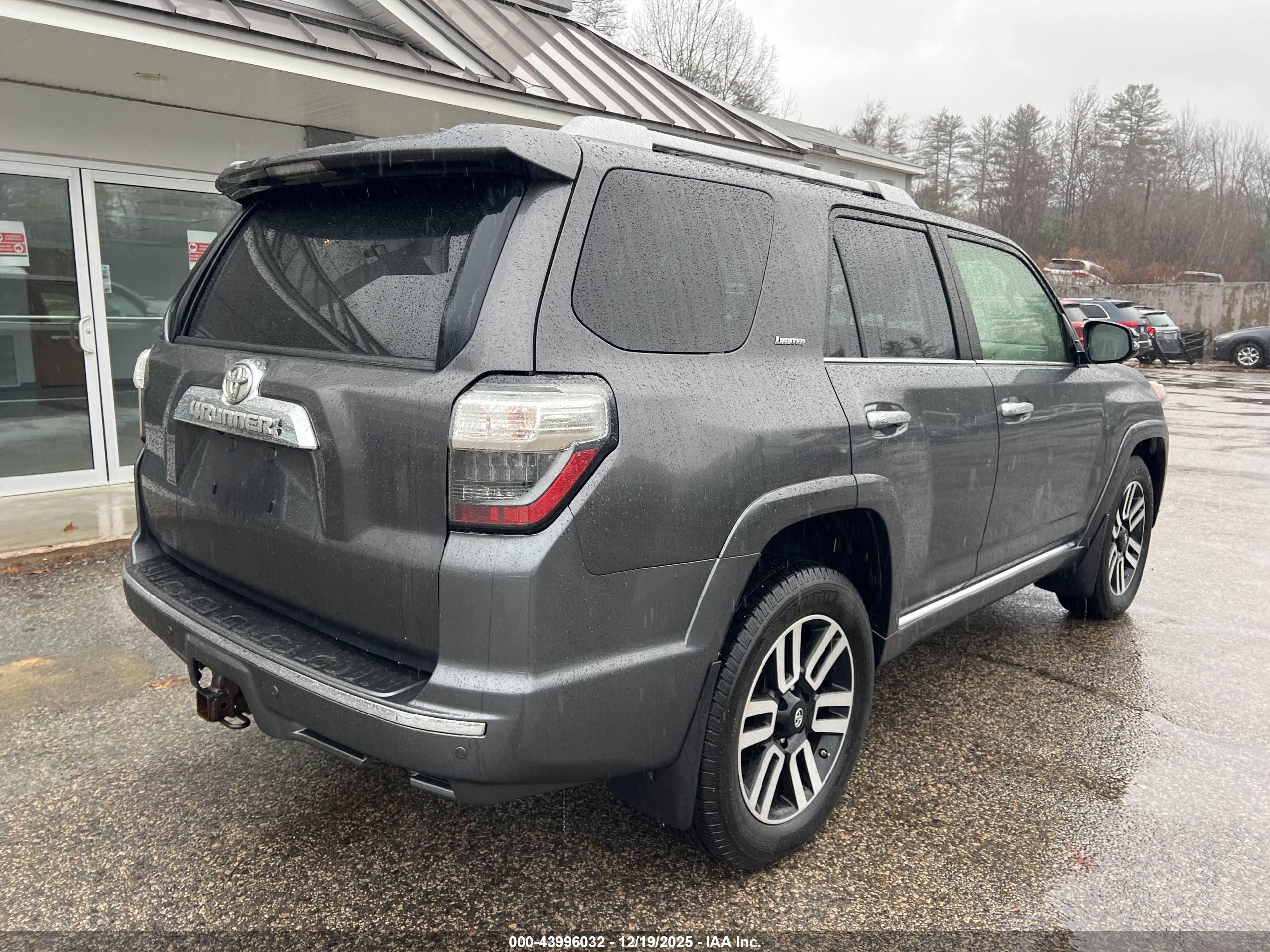 TOYOTA 4RUNNER image 4