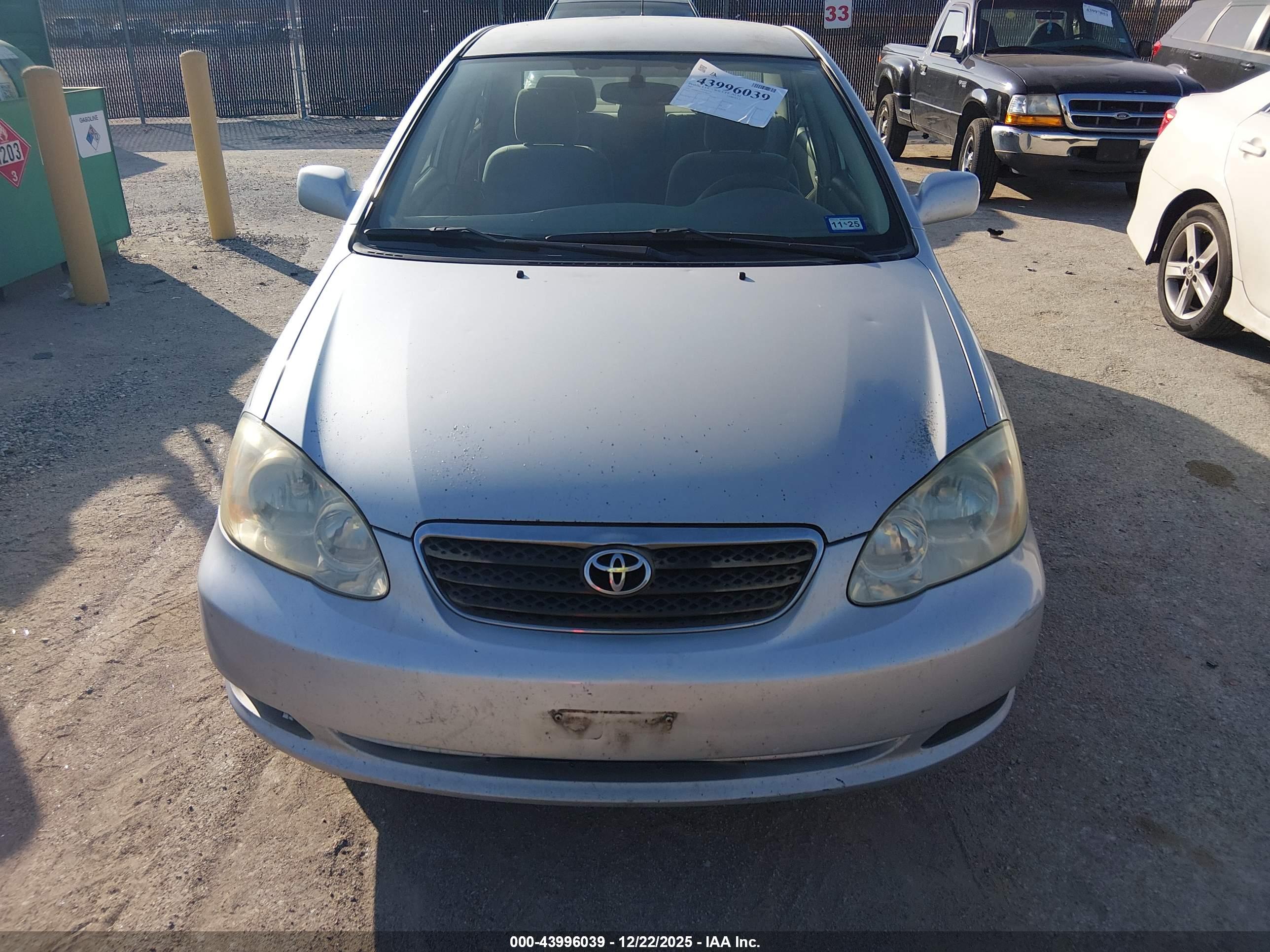 TOYOTA COROLLA image 6