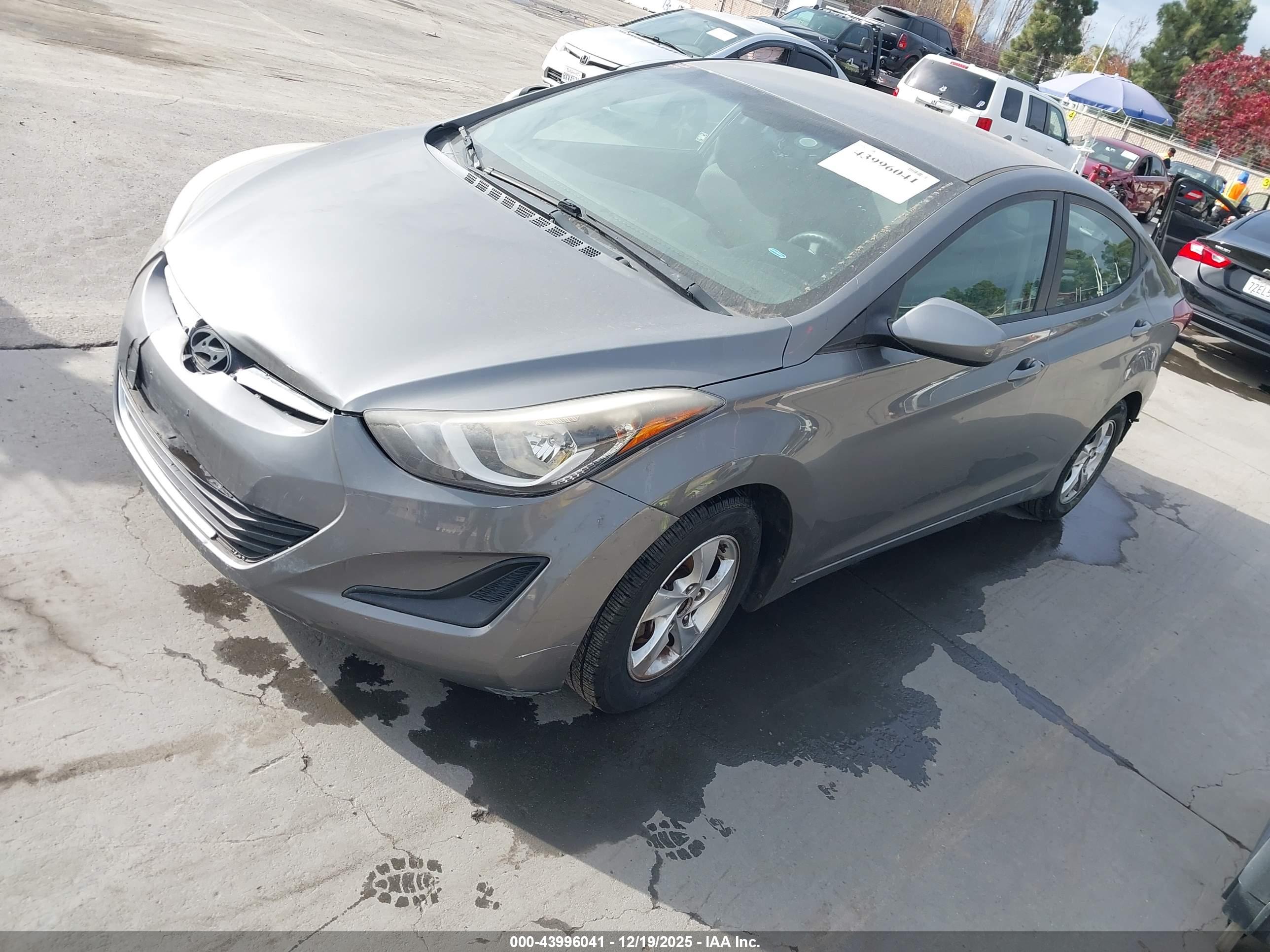 HYUNDAI ELANTRA image 2