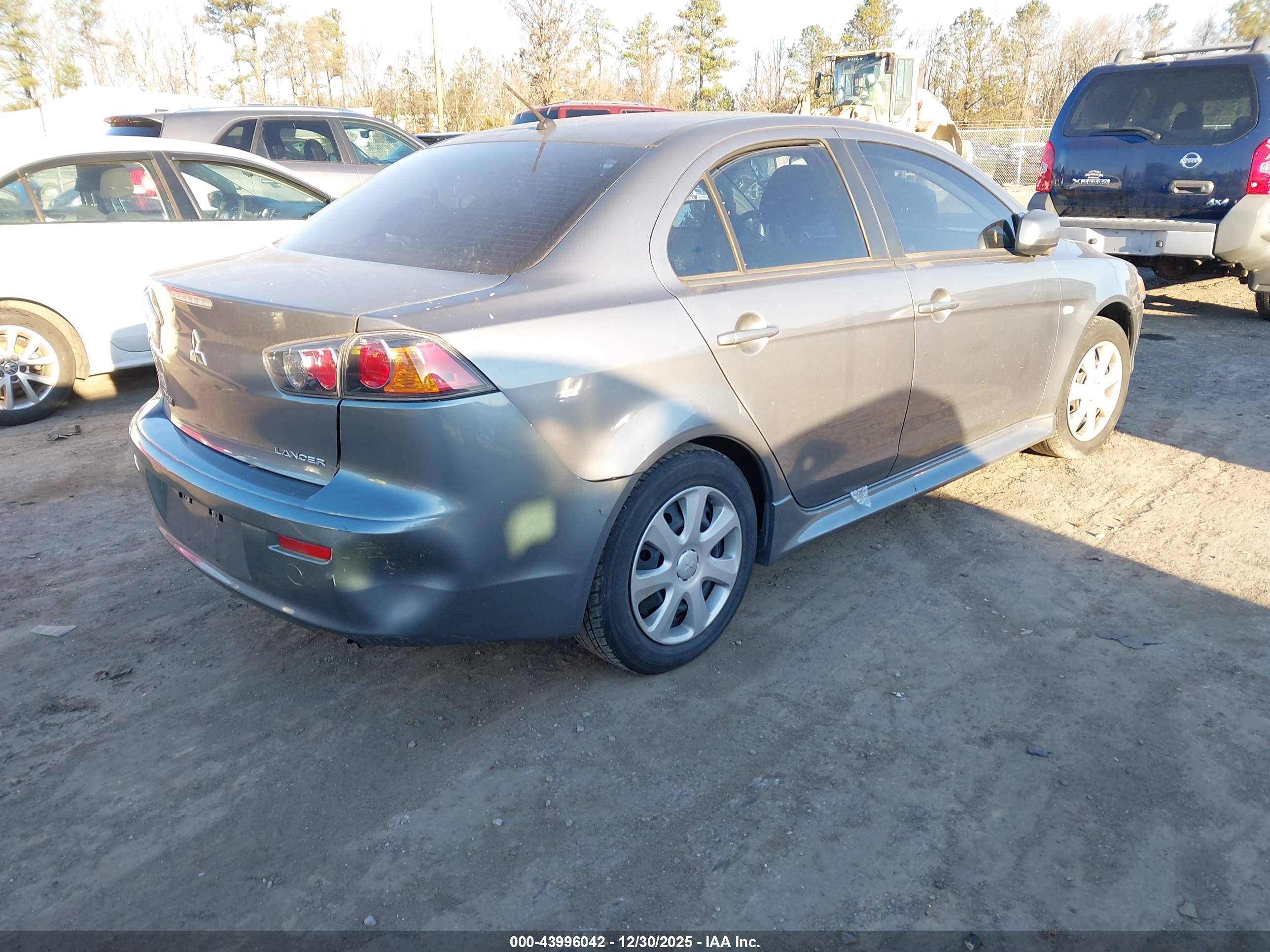 MITSUBISHI LANCER image 4