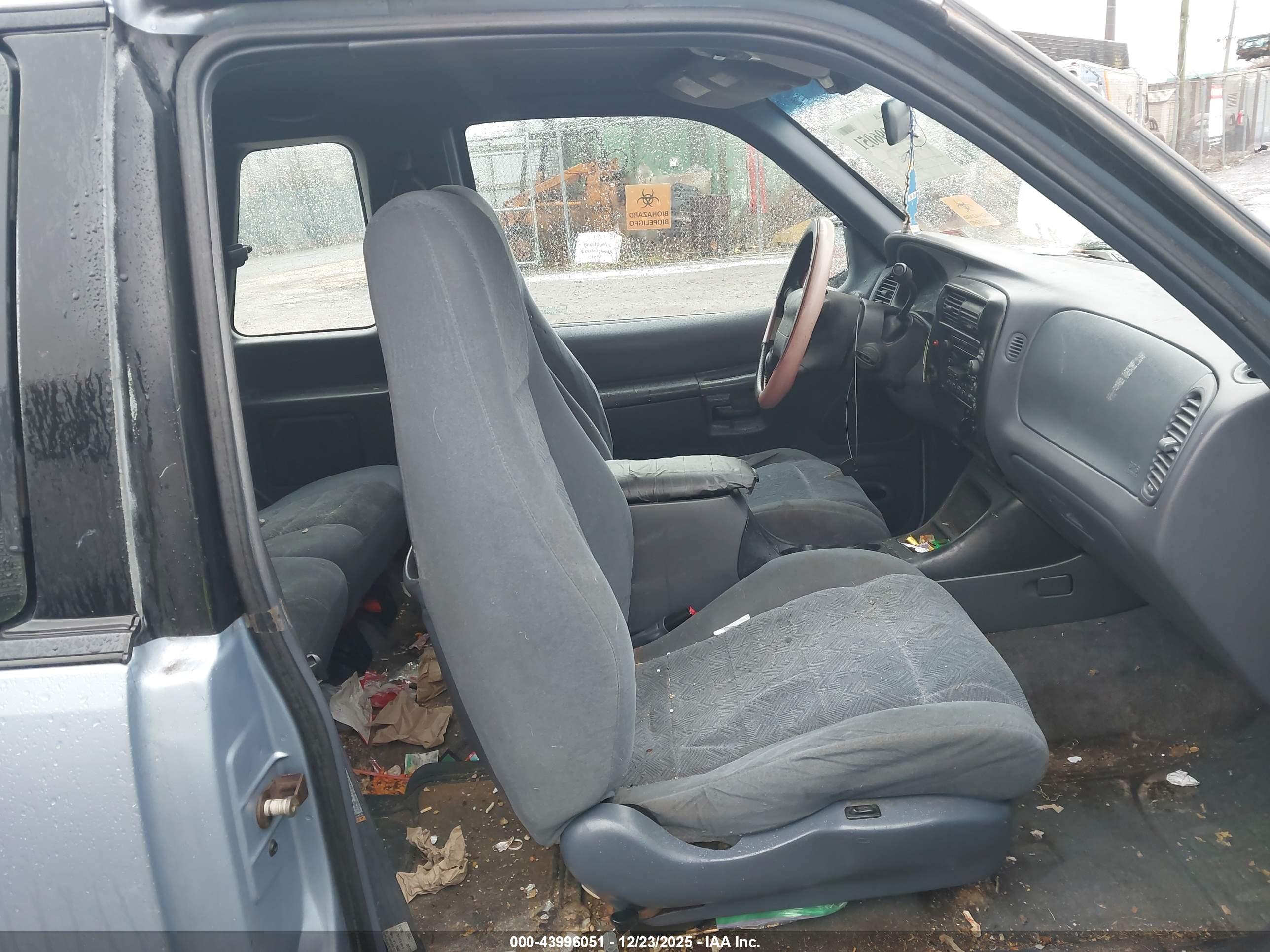 FORD EXPLORER image 5