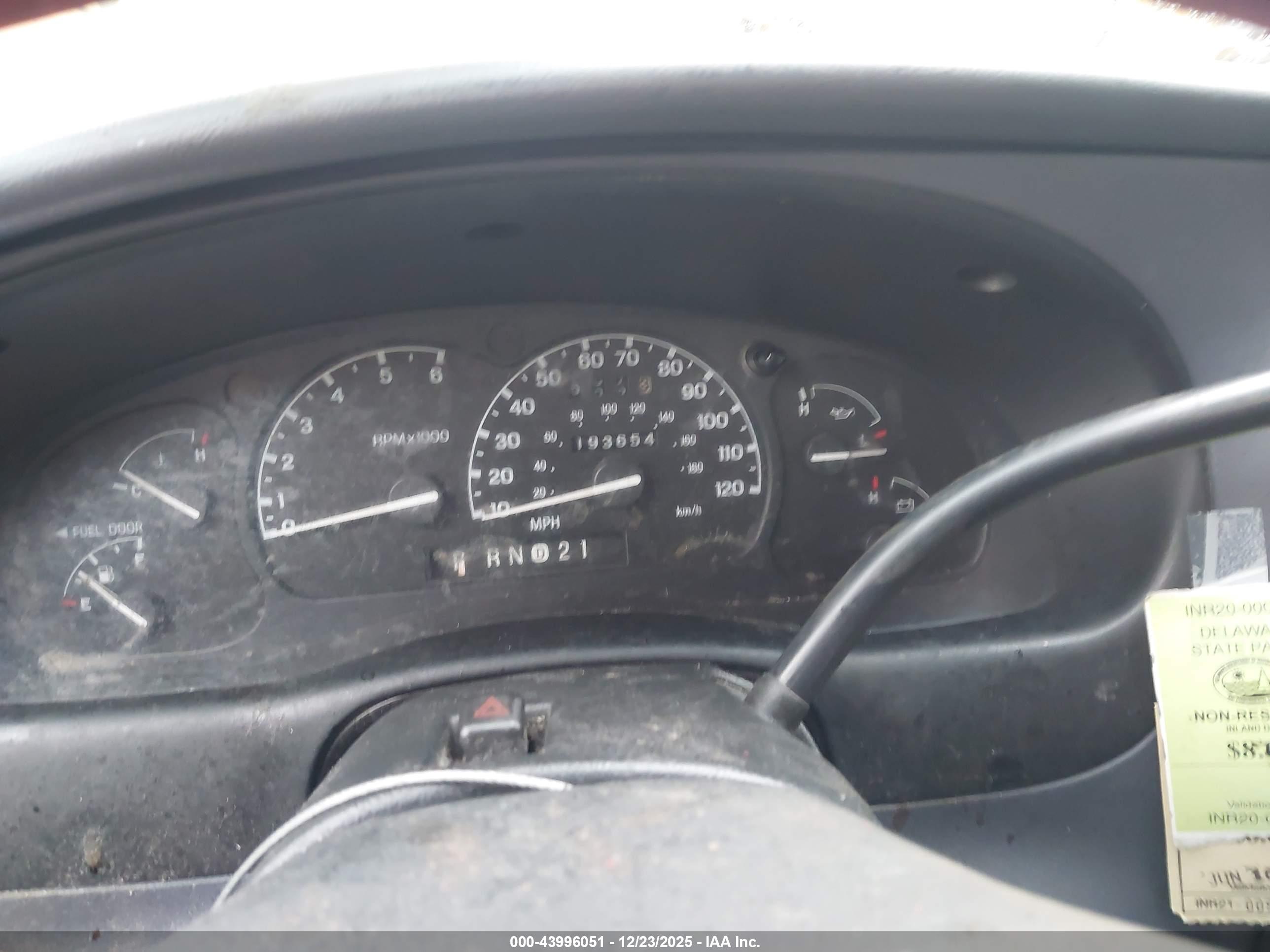 FORD EXPLORER image 7