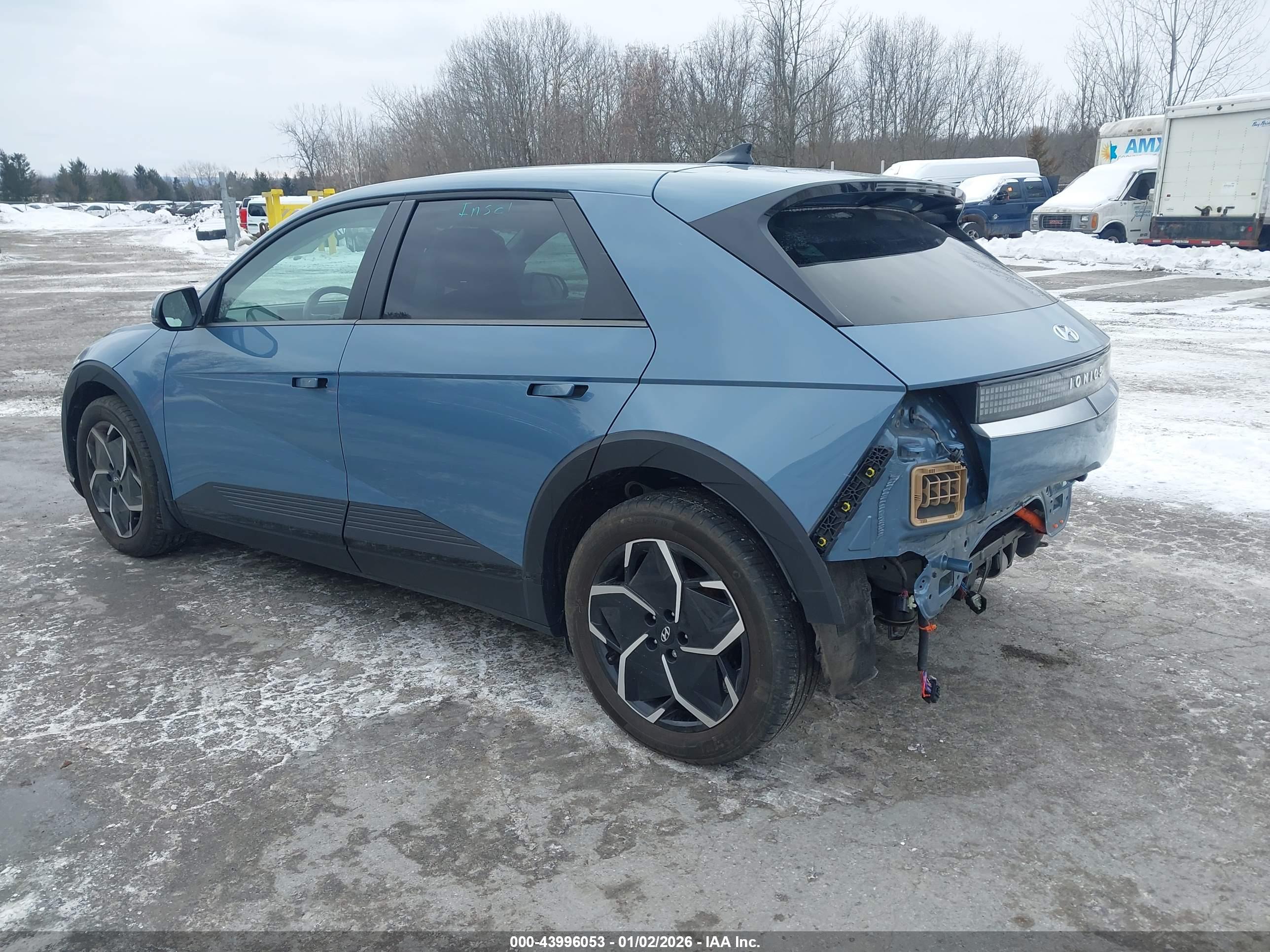 HYUNDAI IONIQ image 3