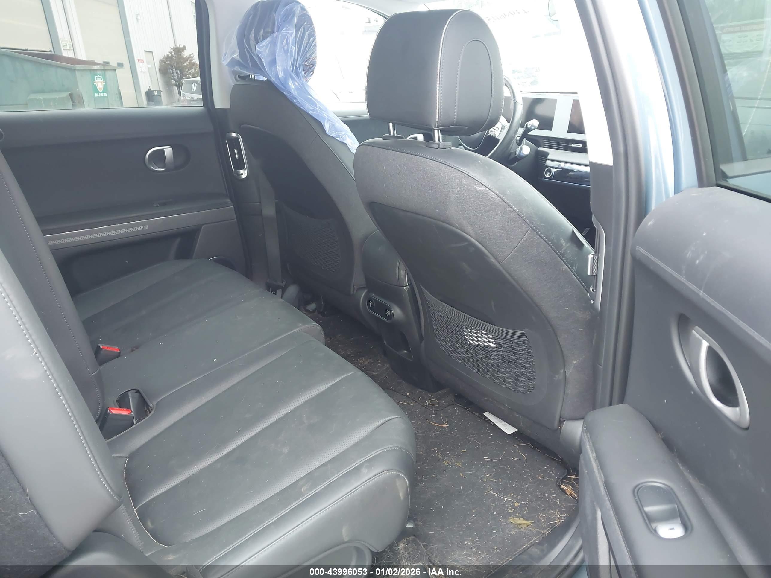 HYUNDAI IONIQ image 8