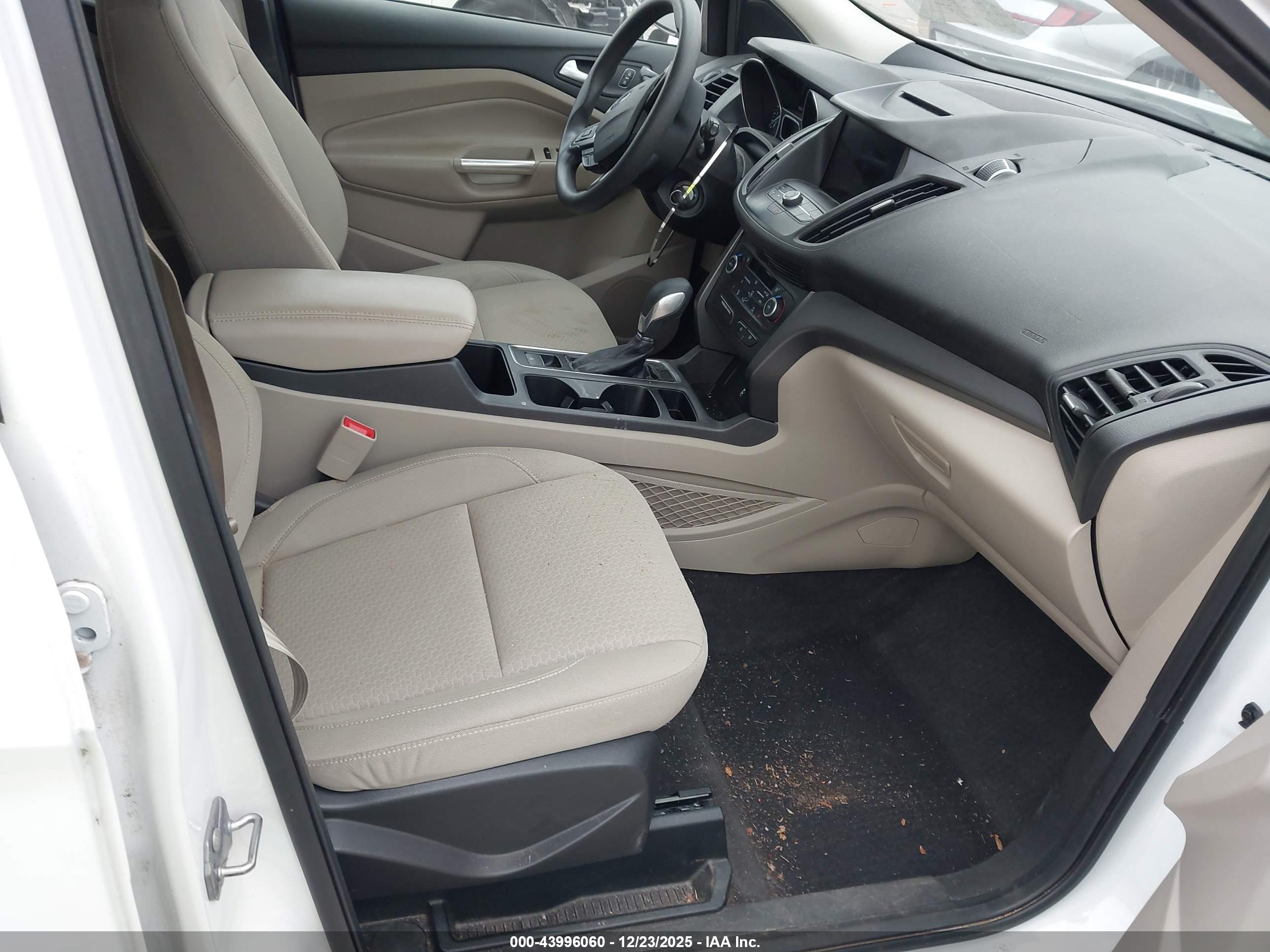 FORD ESCAPE image 5