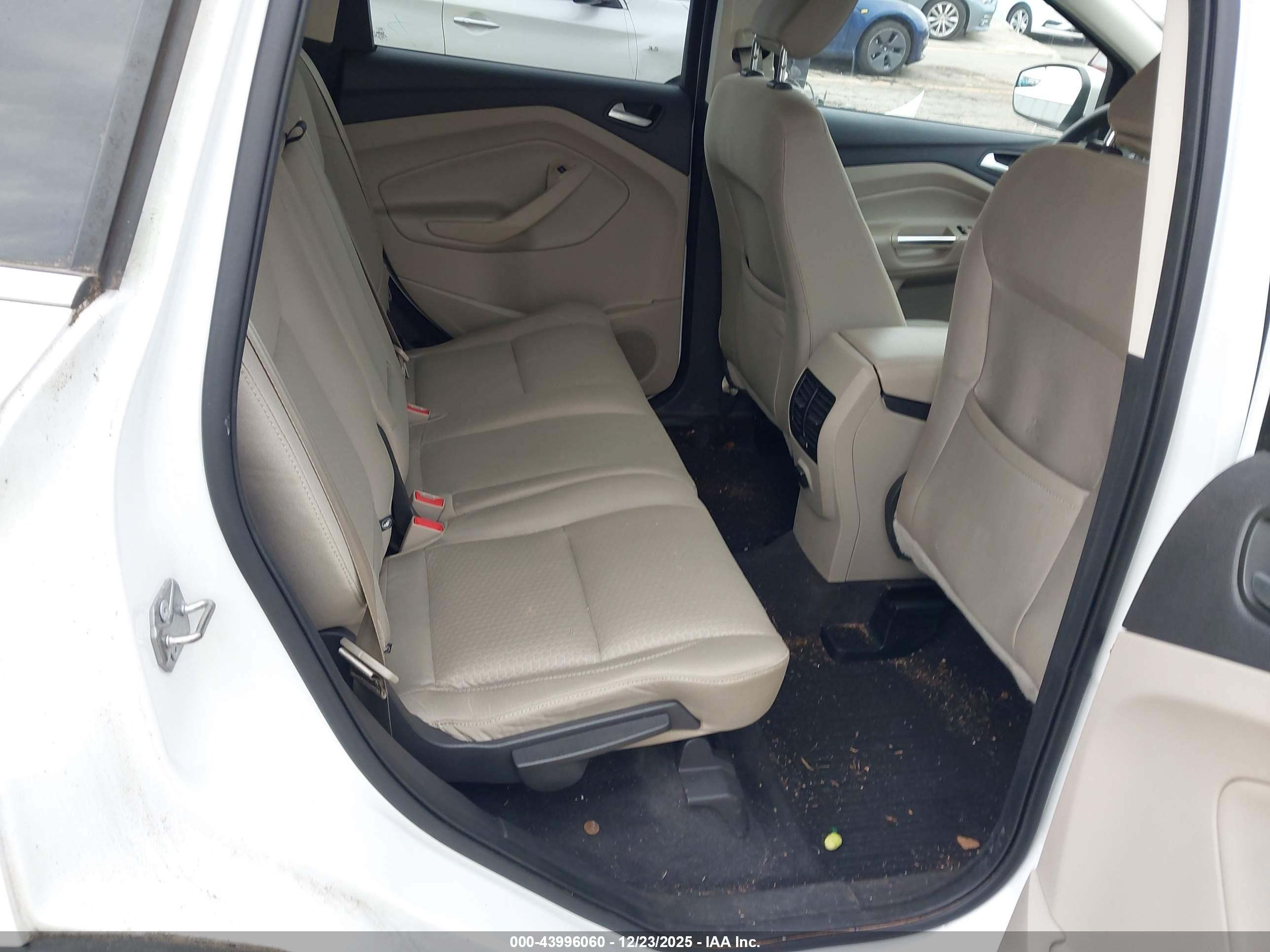 FORD ESCAPE image 8