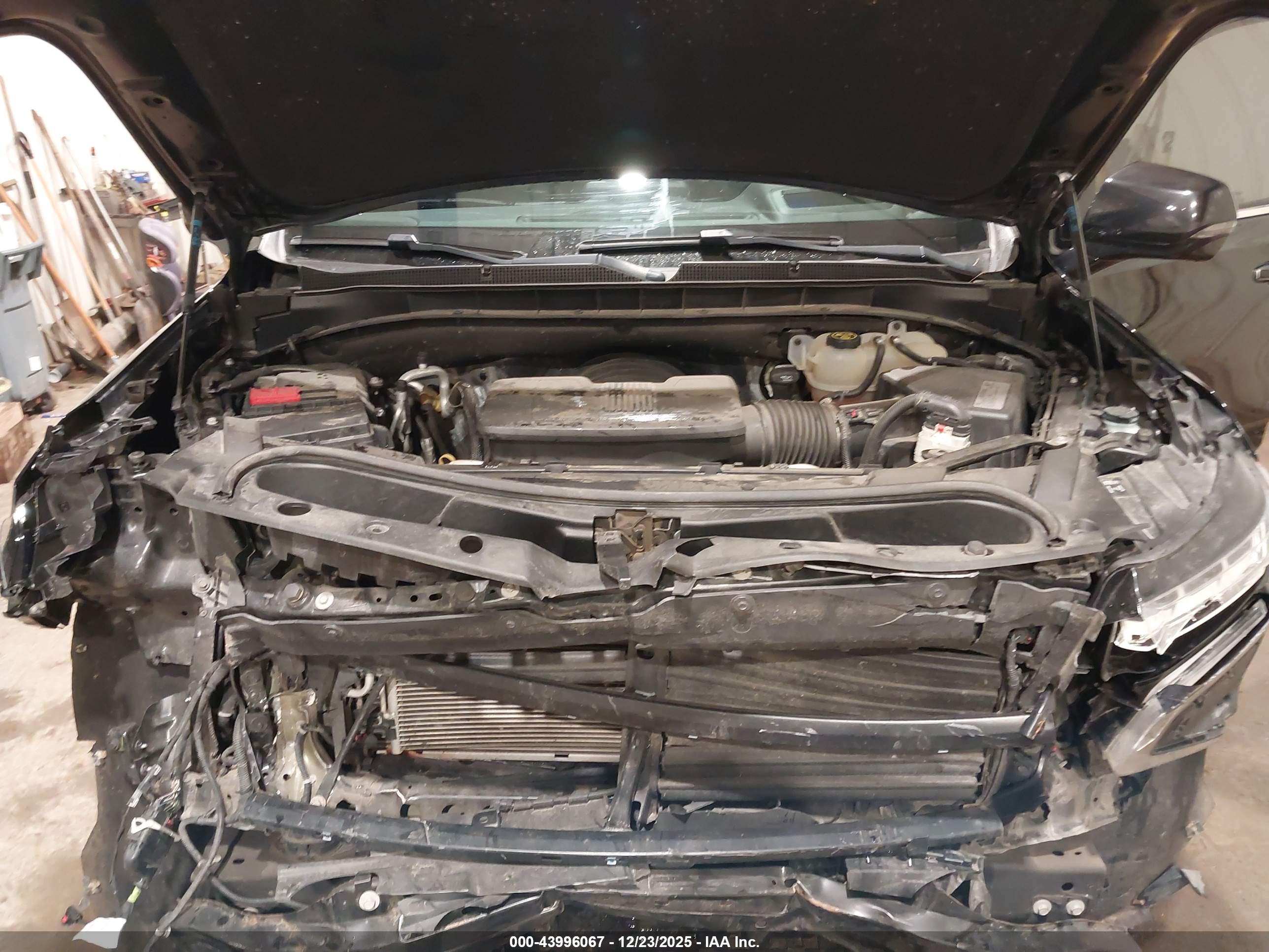 CHEVROLET TAHOE image 10