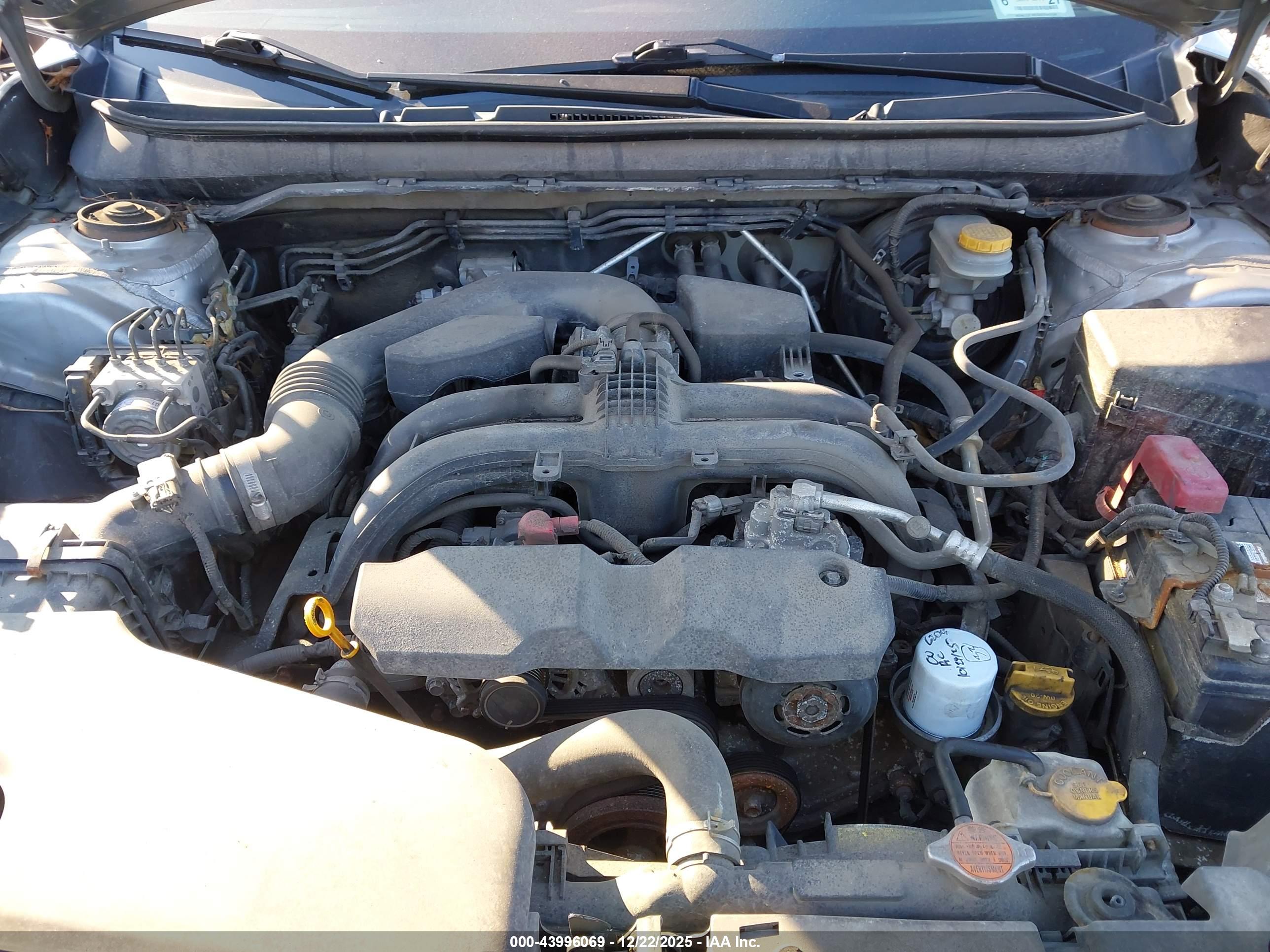 SUBARU OUTBACK image 10