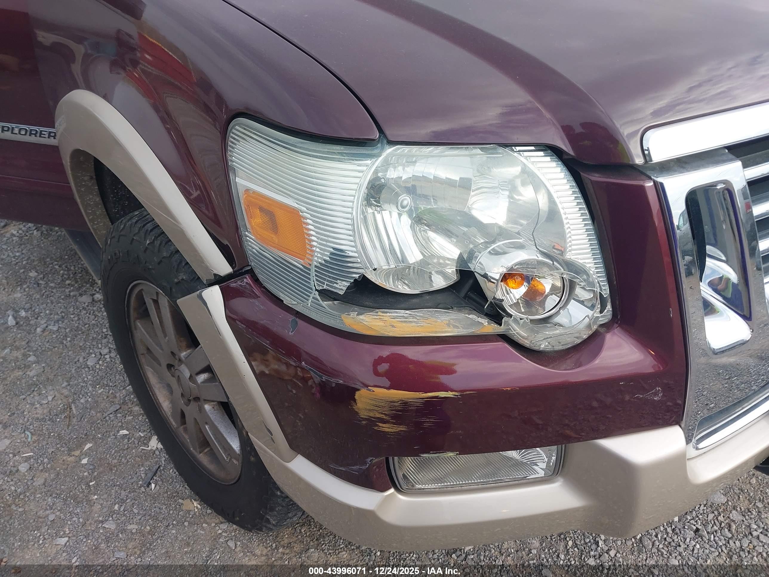 FORD EXPLORER image 6