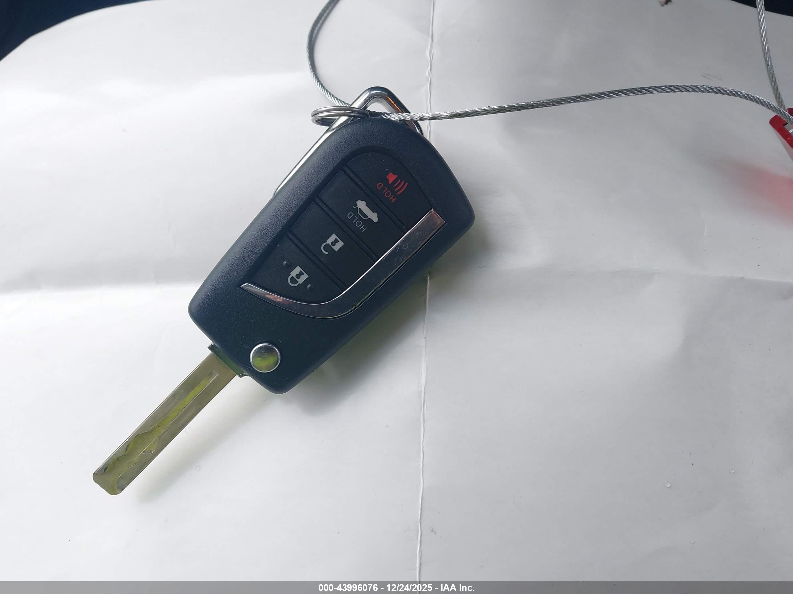 TOYOTA COROLLA image 11