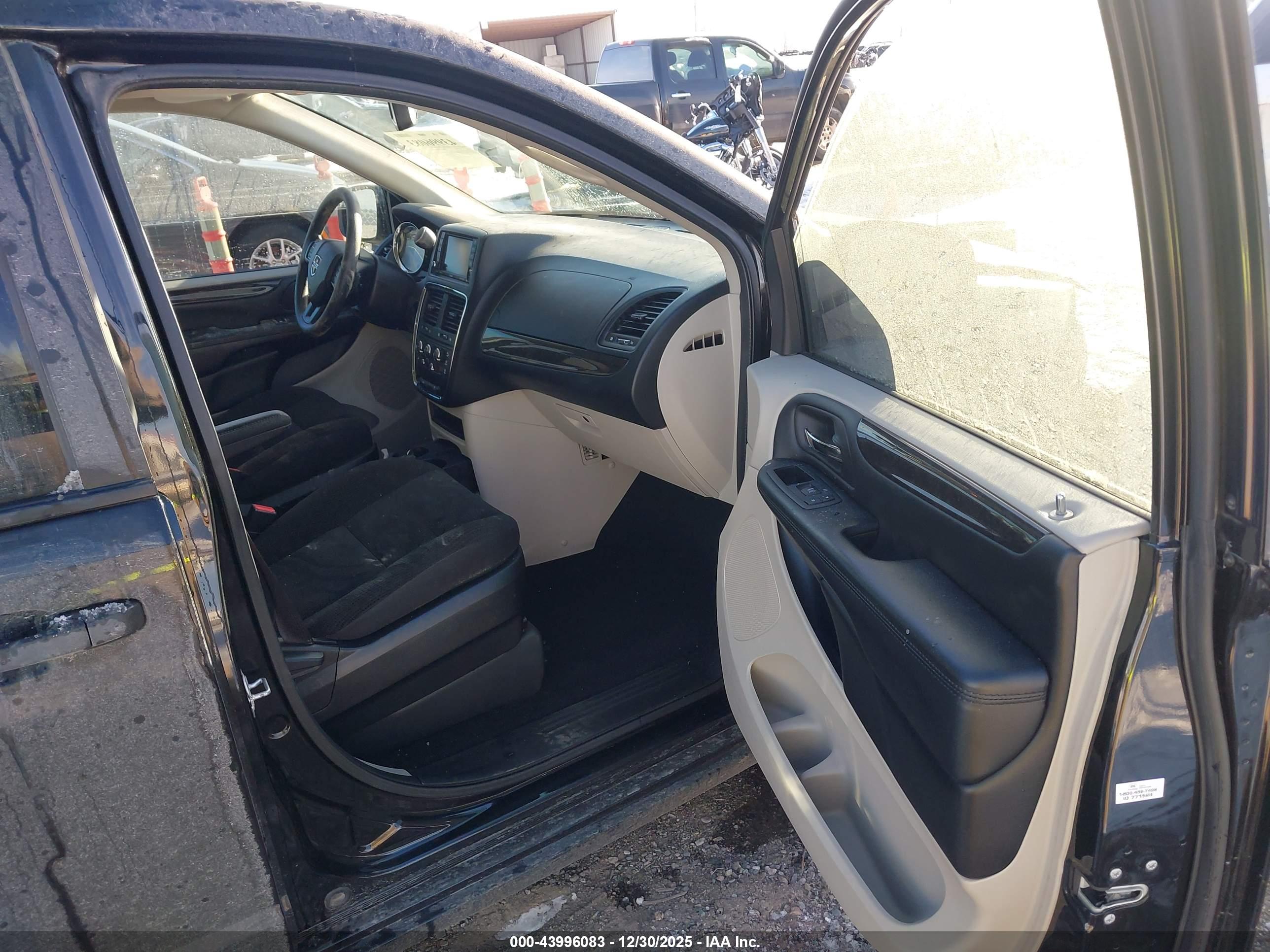 DODGE GRAND image 5