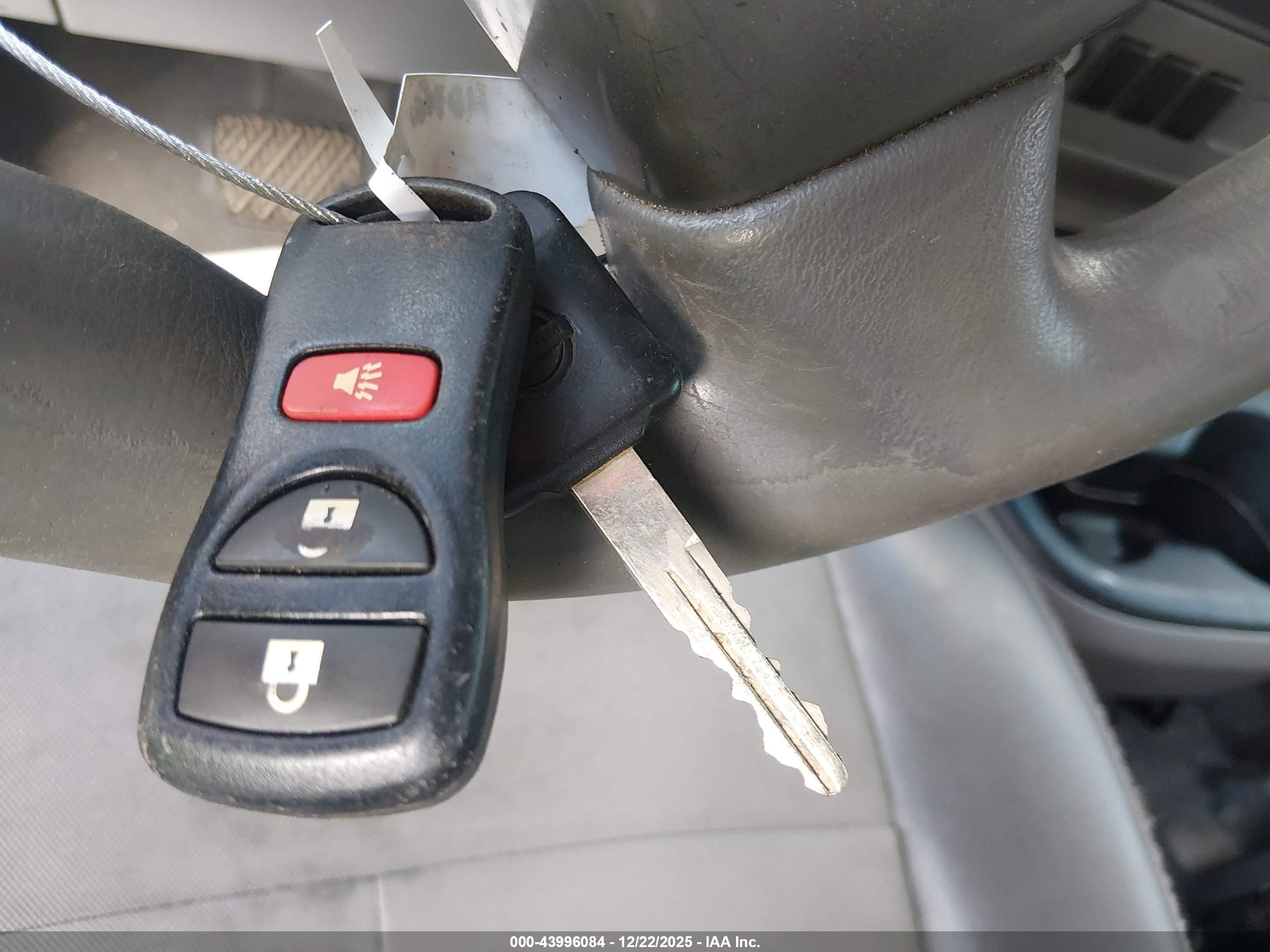 NISSAN NV image 11