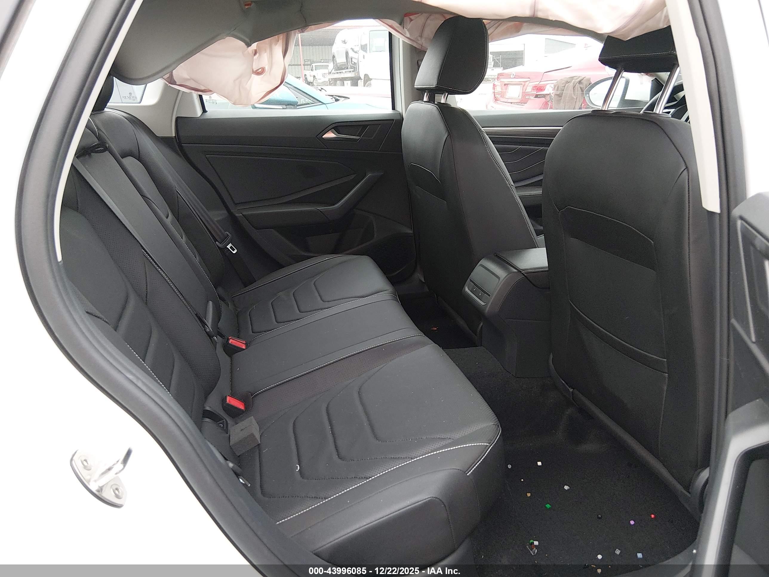 VOLKSWAGEN JETTA image 8