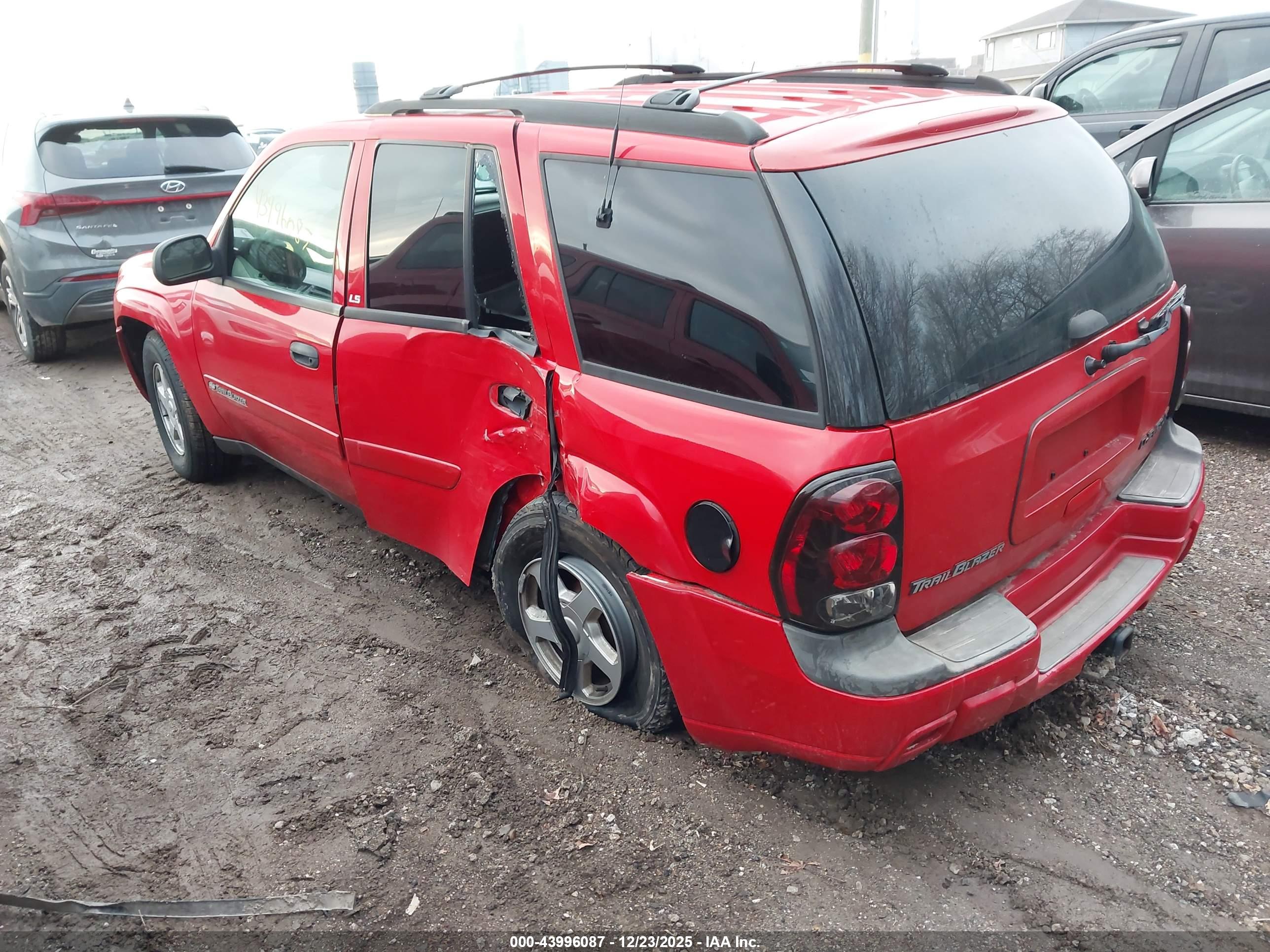 CHEVROLET TRAILBLAZER image 3