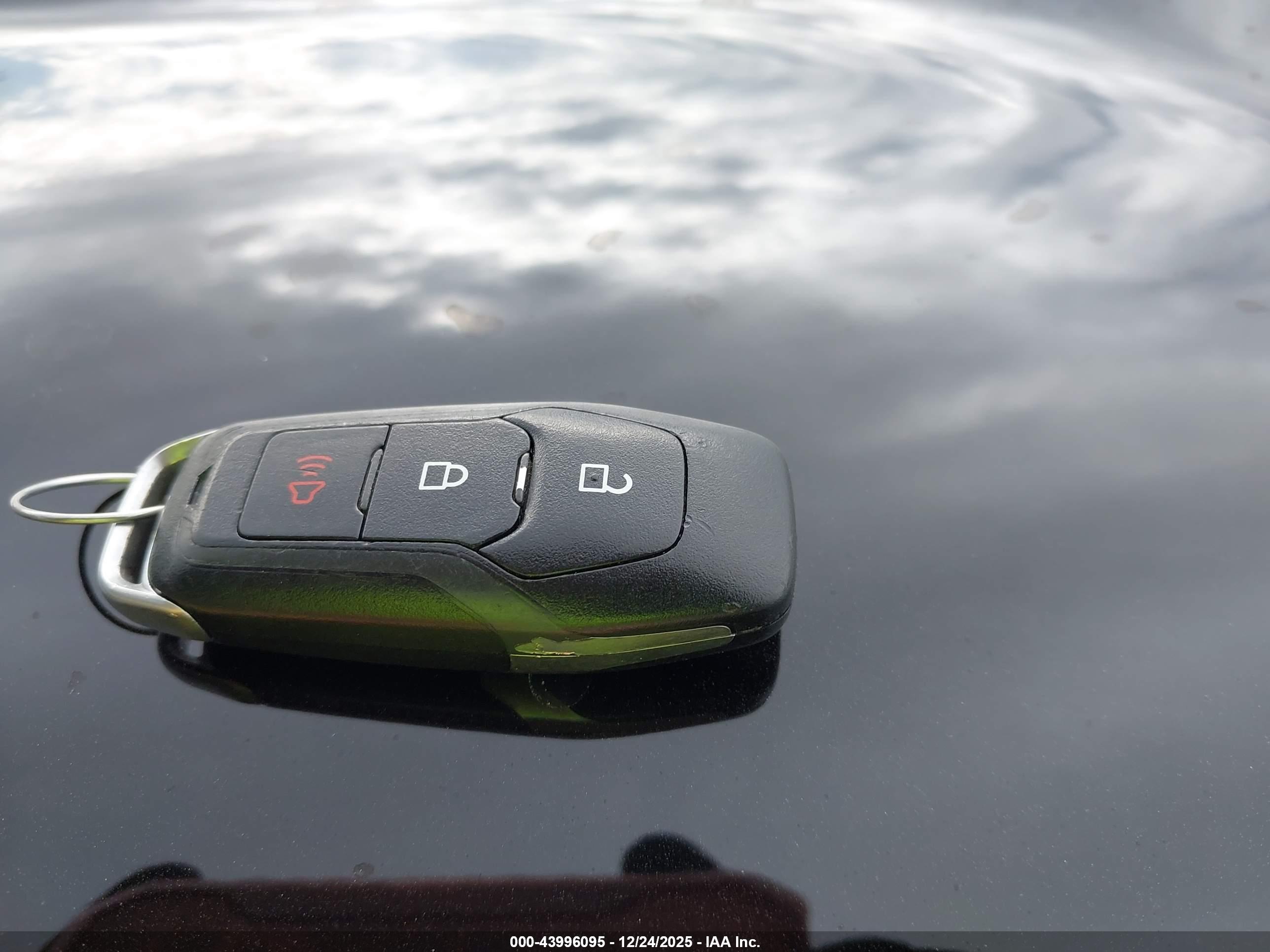 FORD EXPLORER image 11