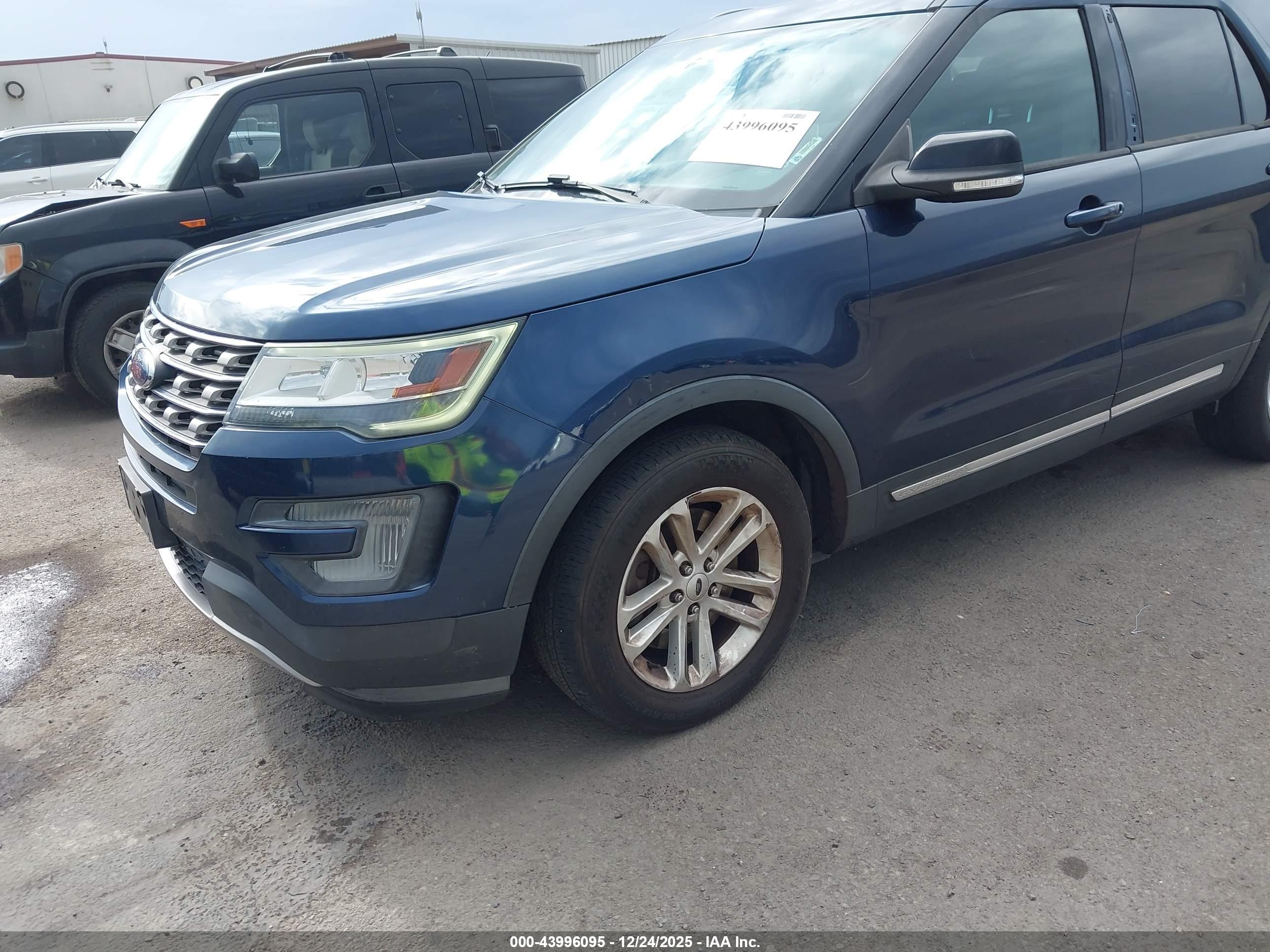 FORD EXPLORER image 6
