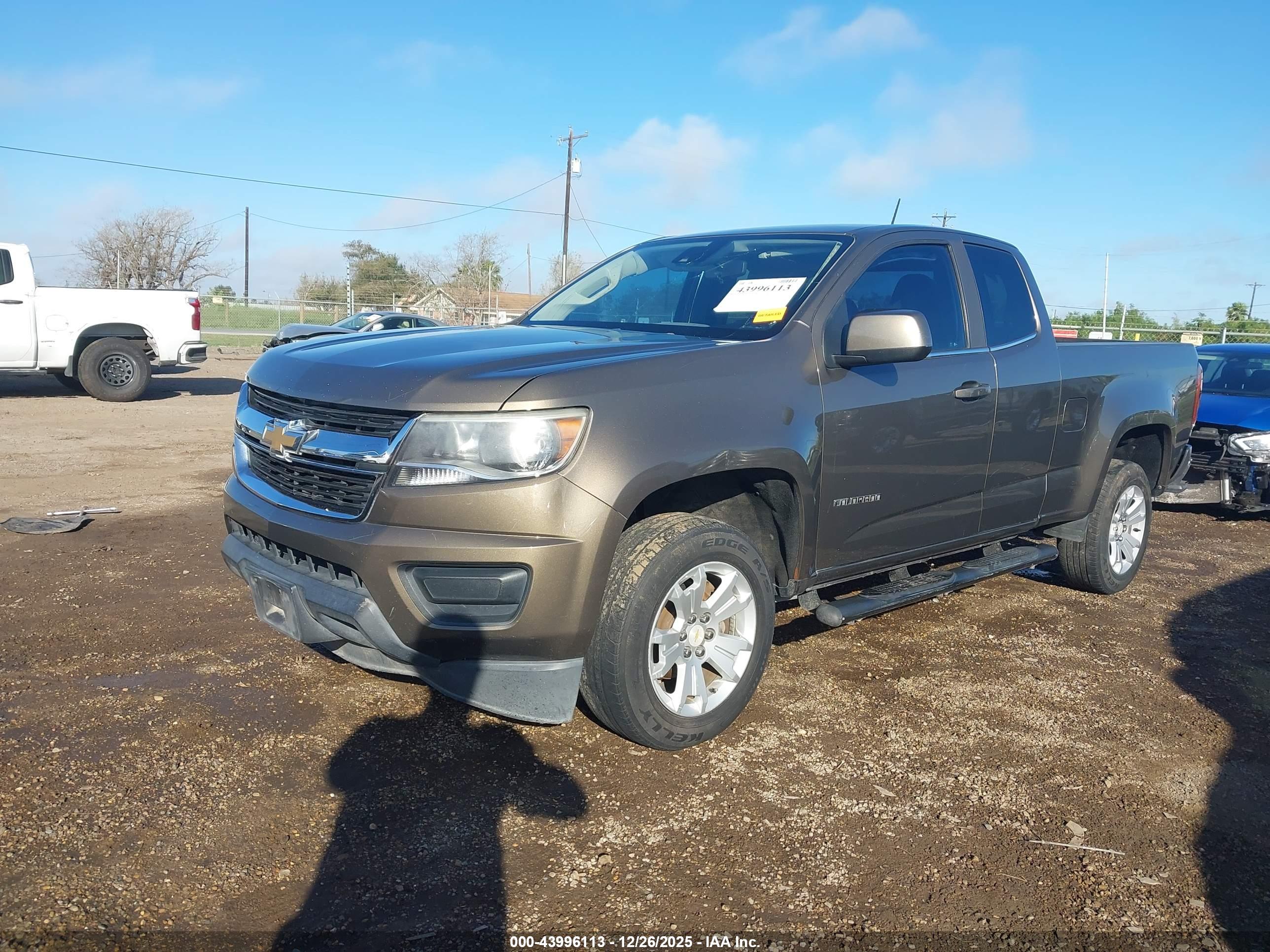 CHEVROLET COLORADO image 2
