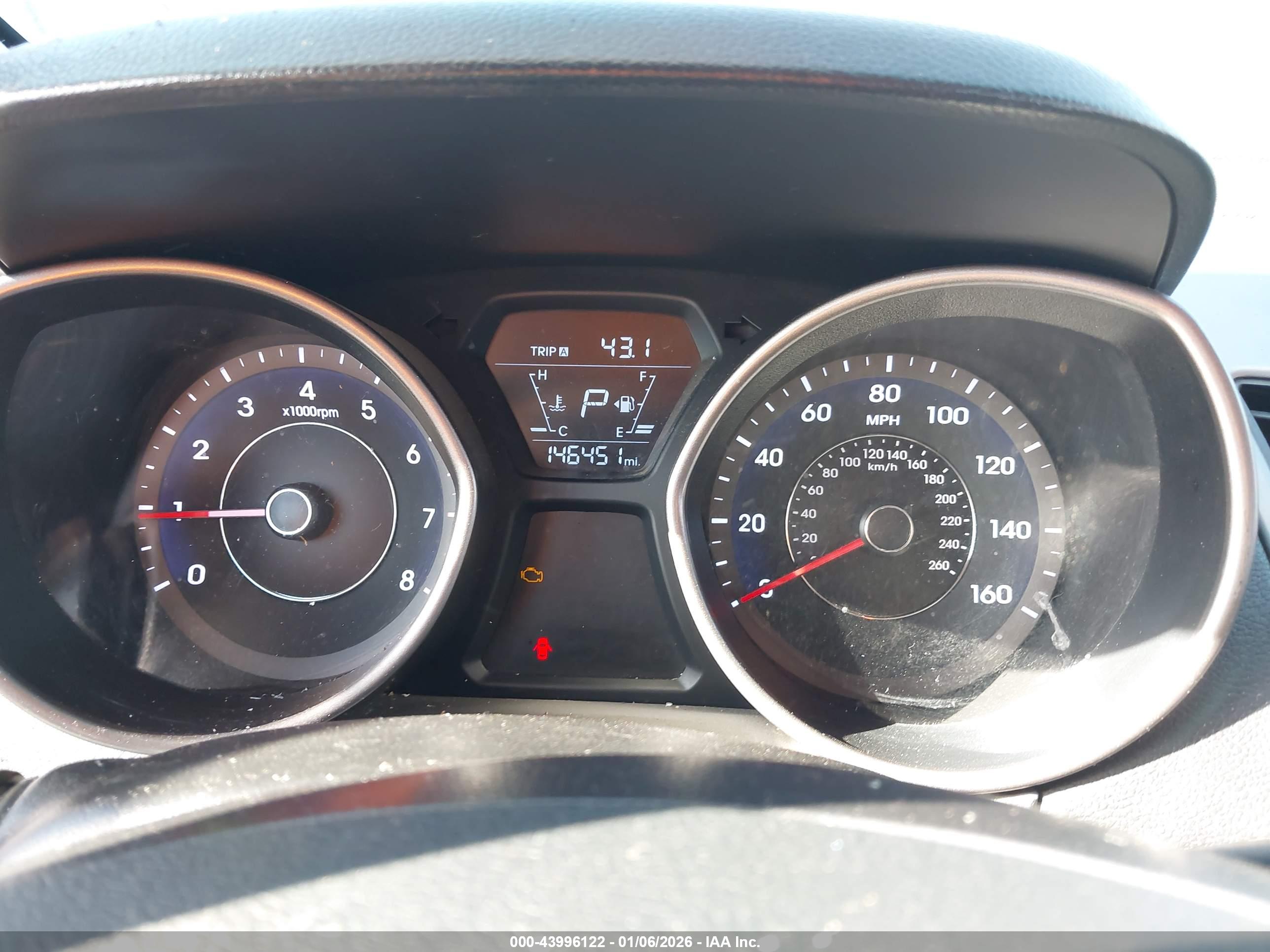 HYUNDAI ELANTRA image 7