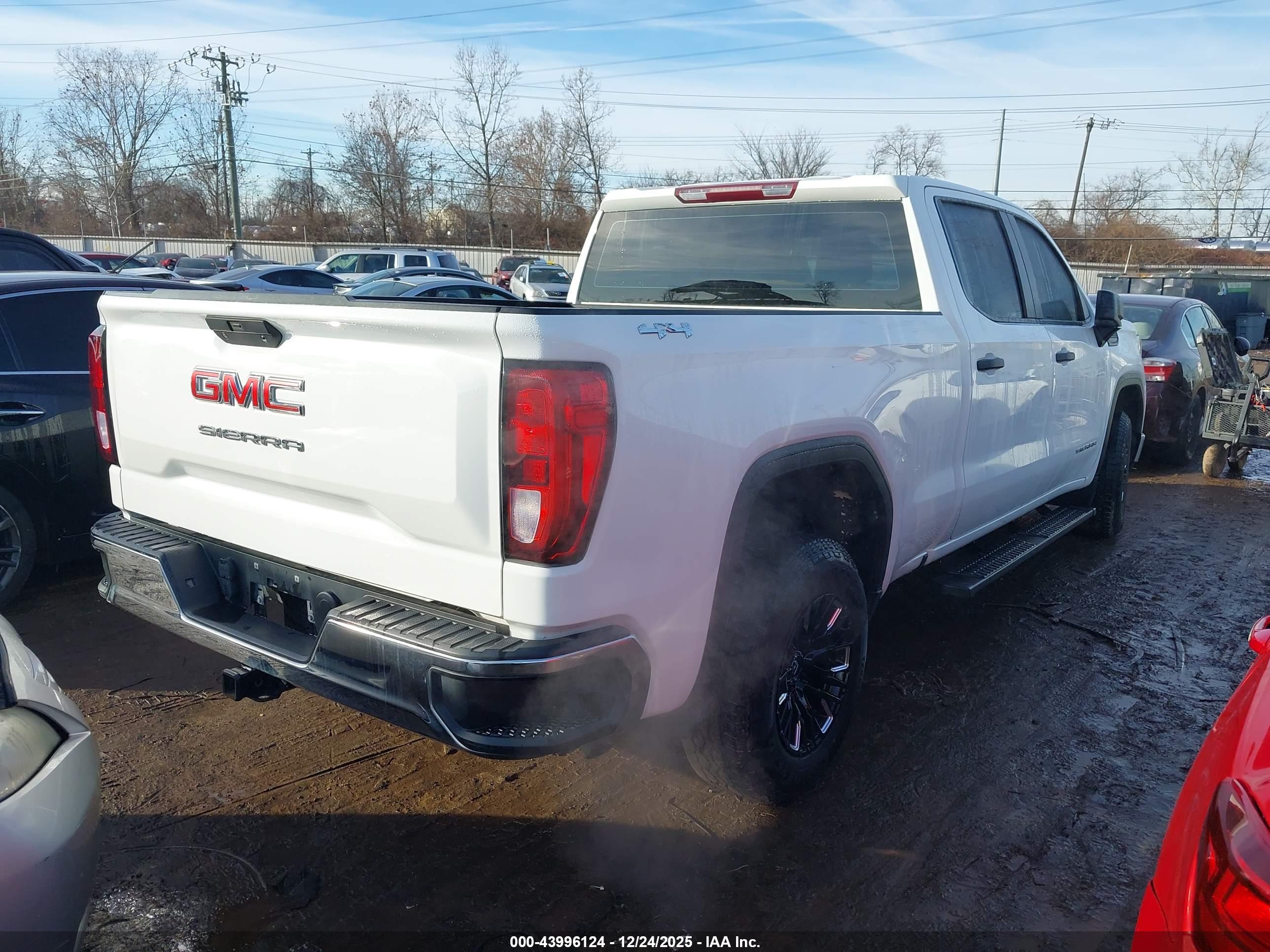GMC SIERRA image 4