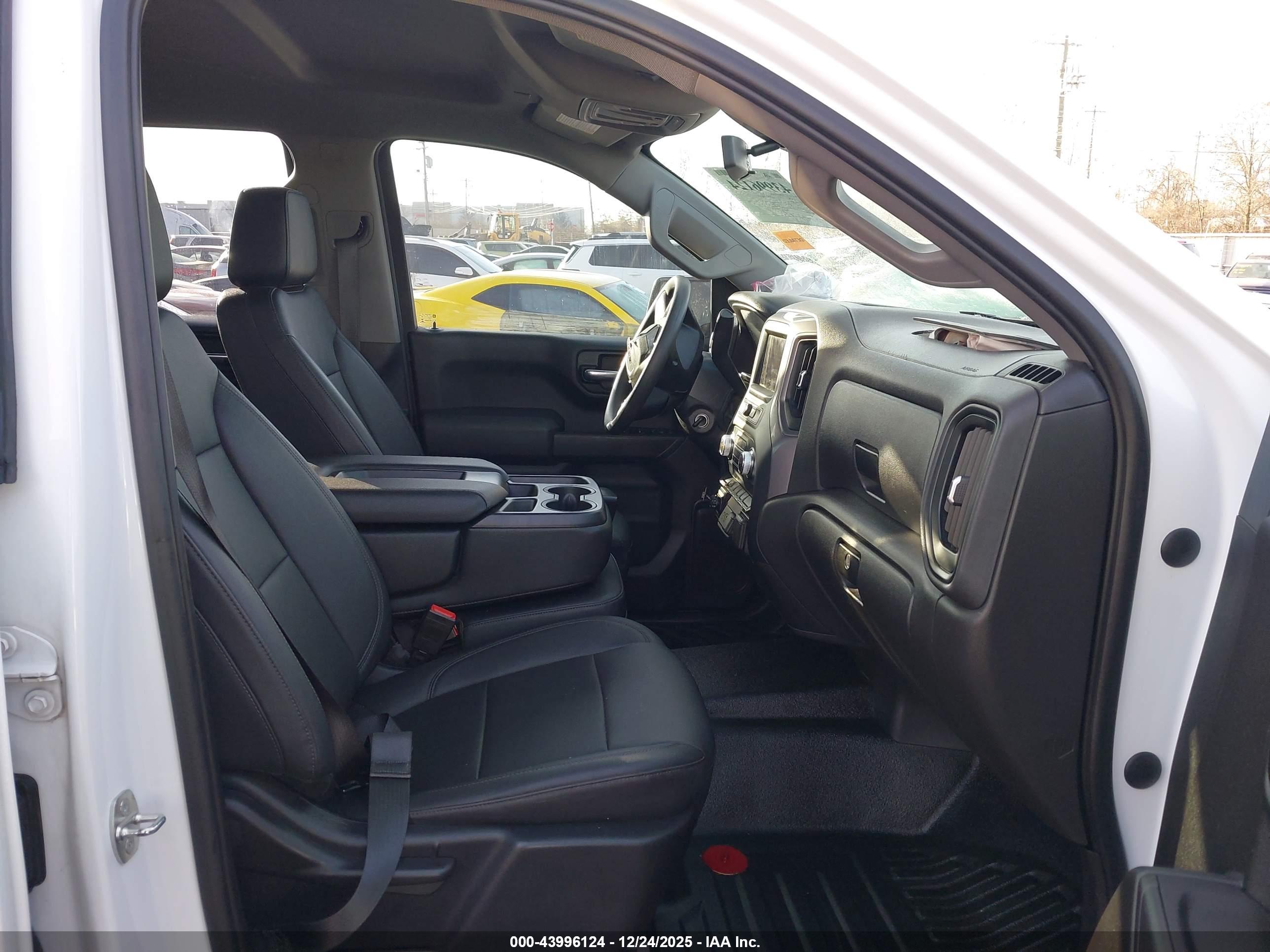 GMC SIERRA image 5