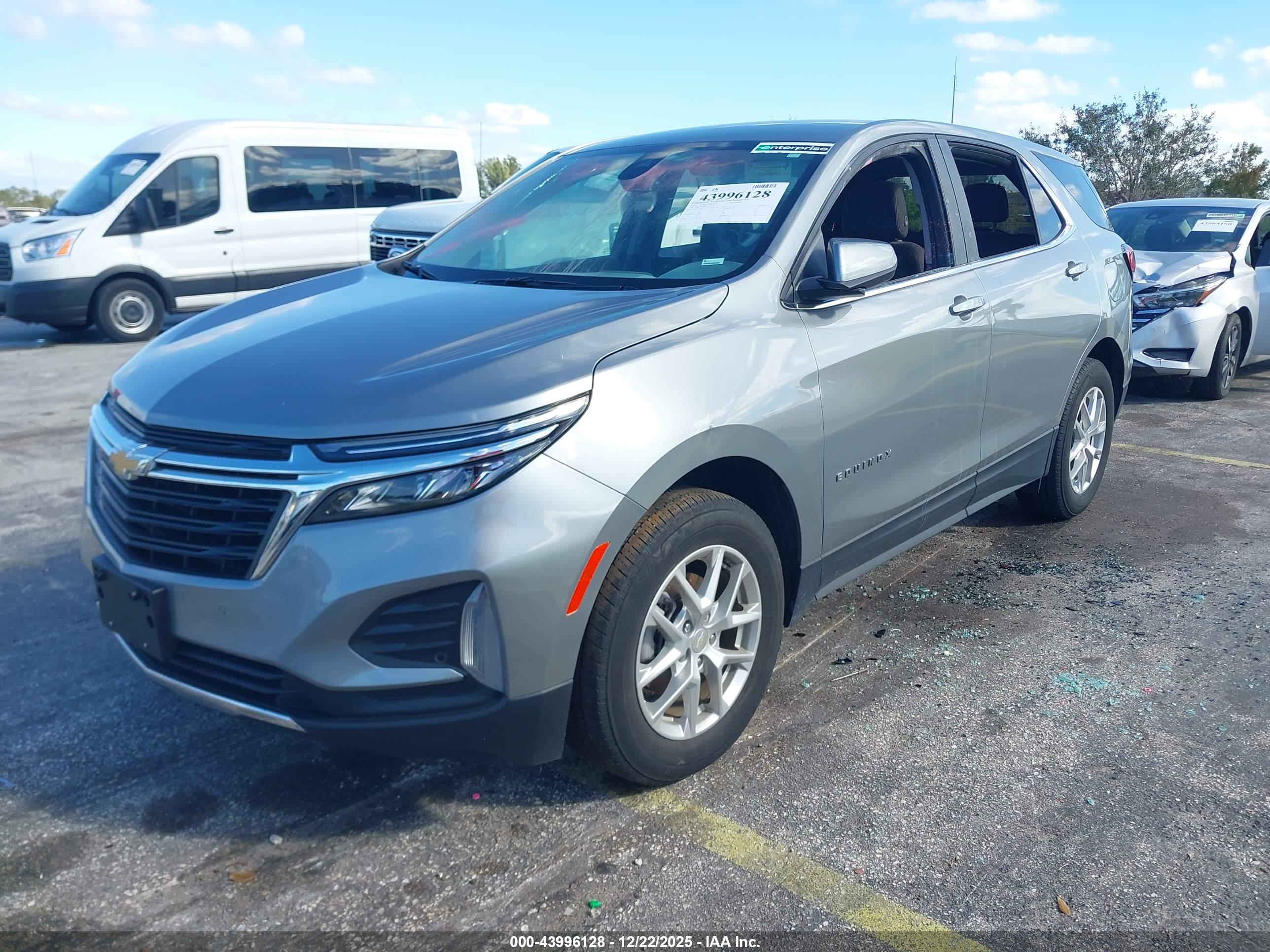 CHEVROLET EQUINOX image 2