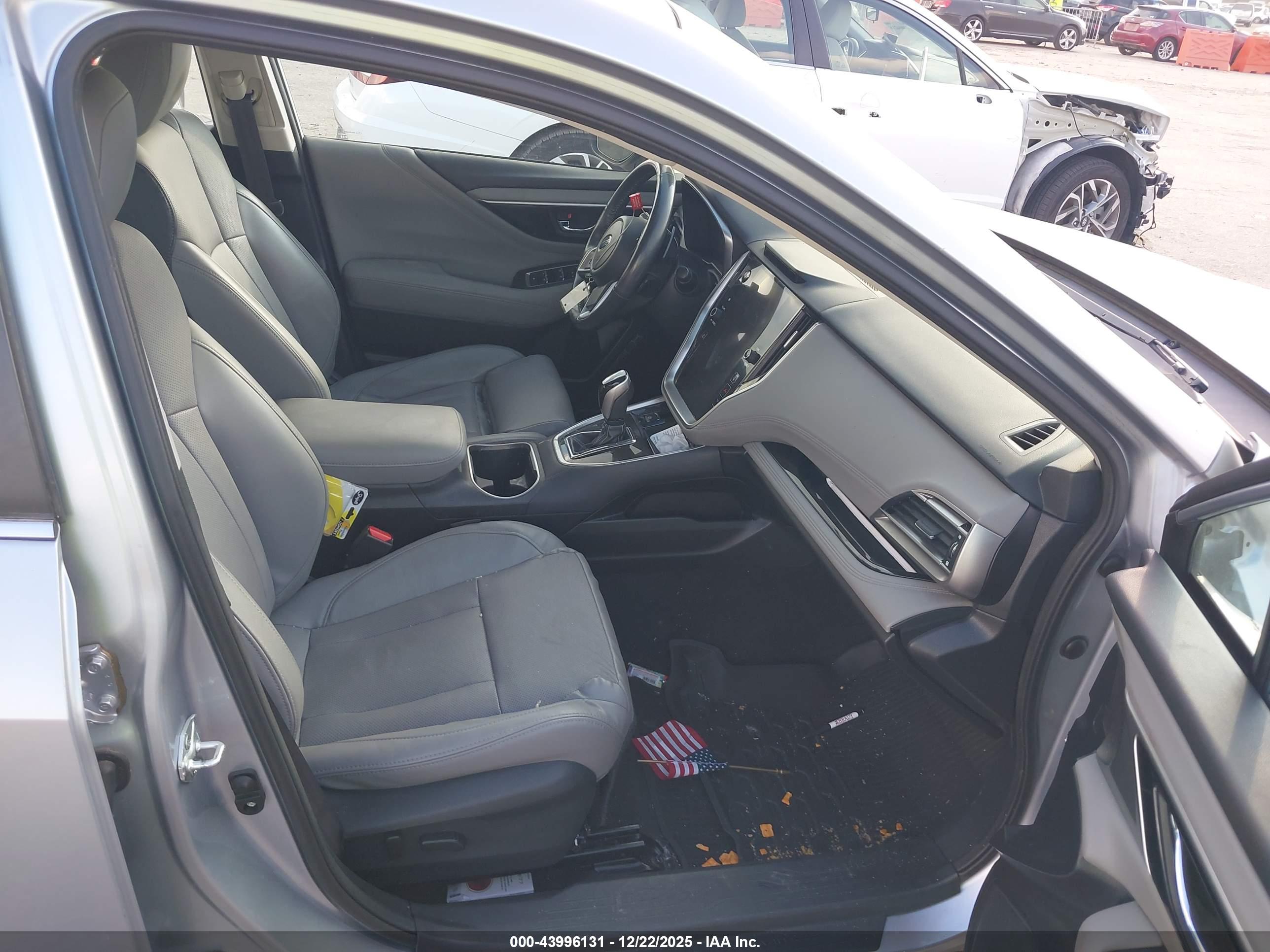 SUBARU LEGACY image 5