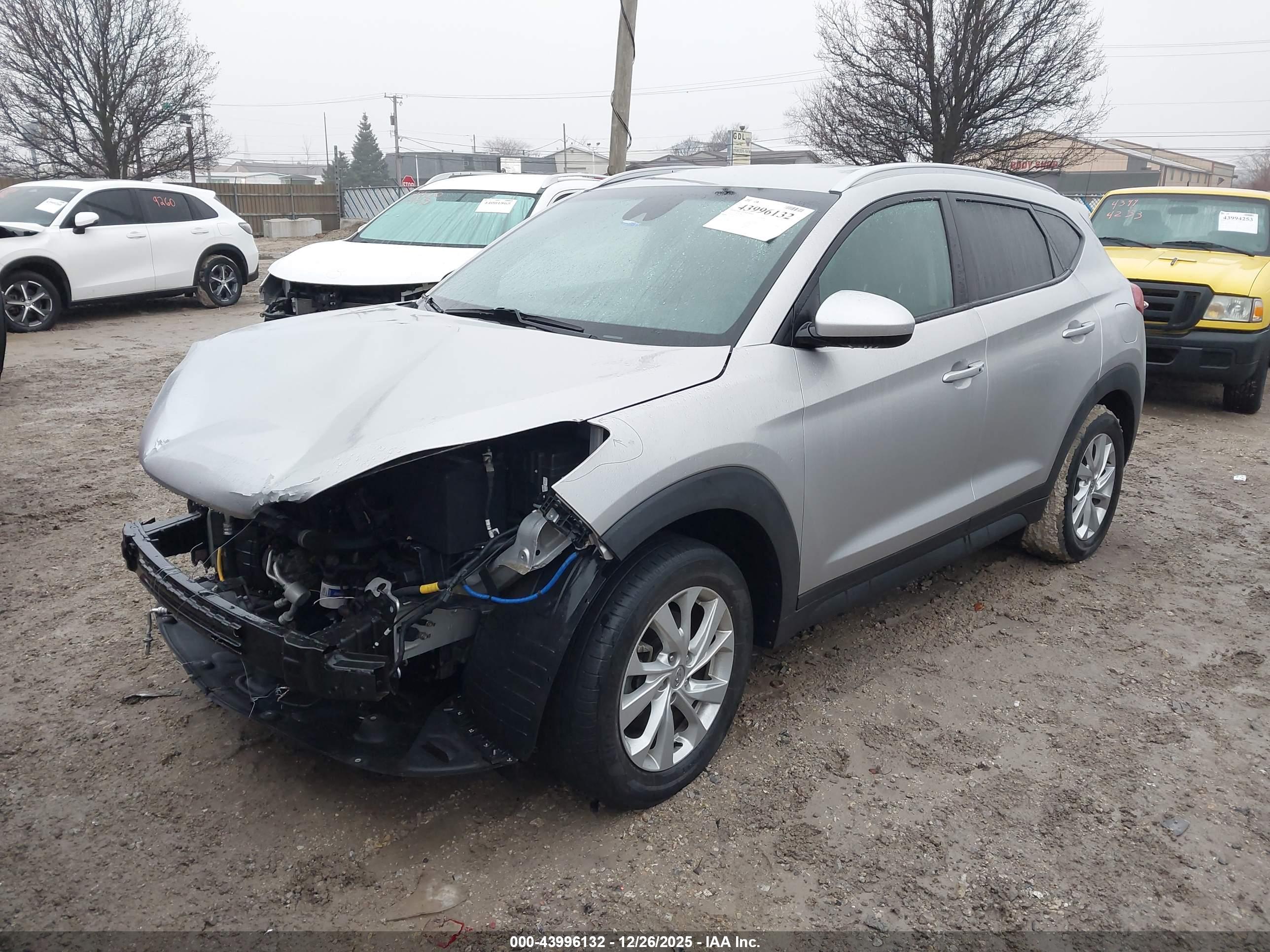 HYUNDAI TUCSON image 2