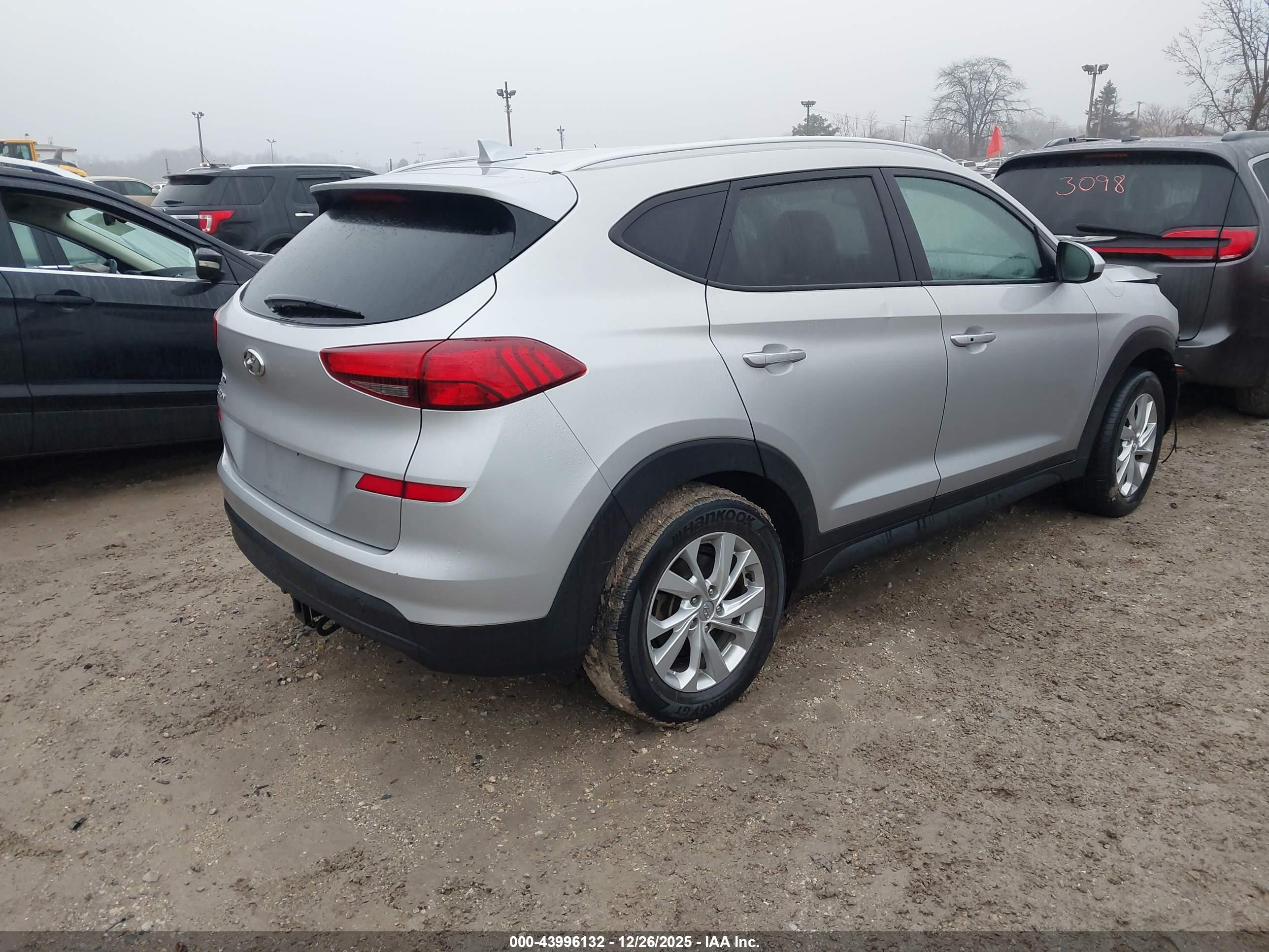 HYUNDAI TUCSON image 4