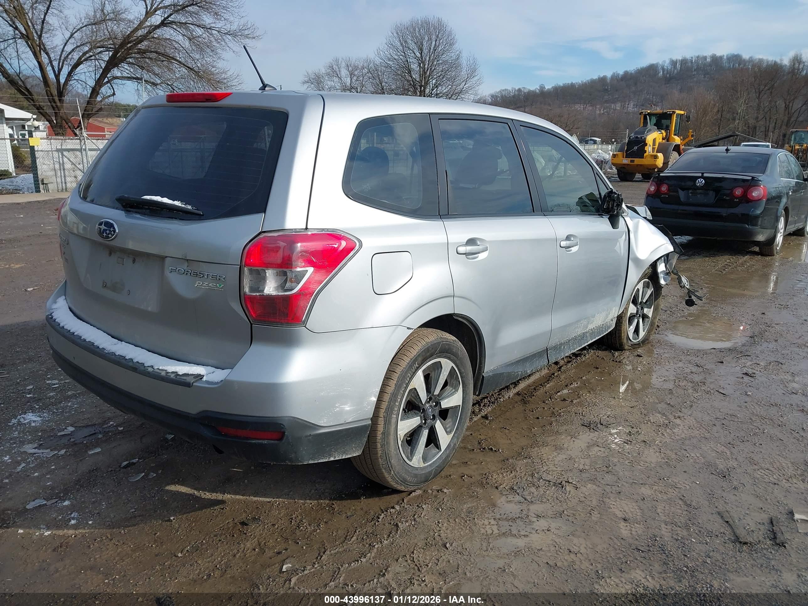 SUBARU FORESTER image 4