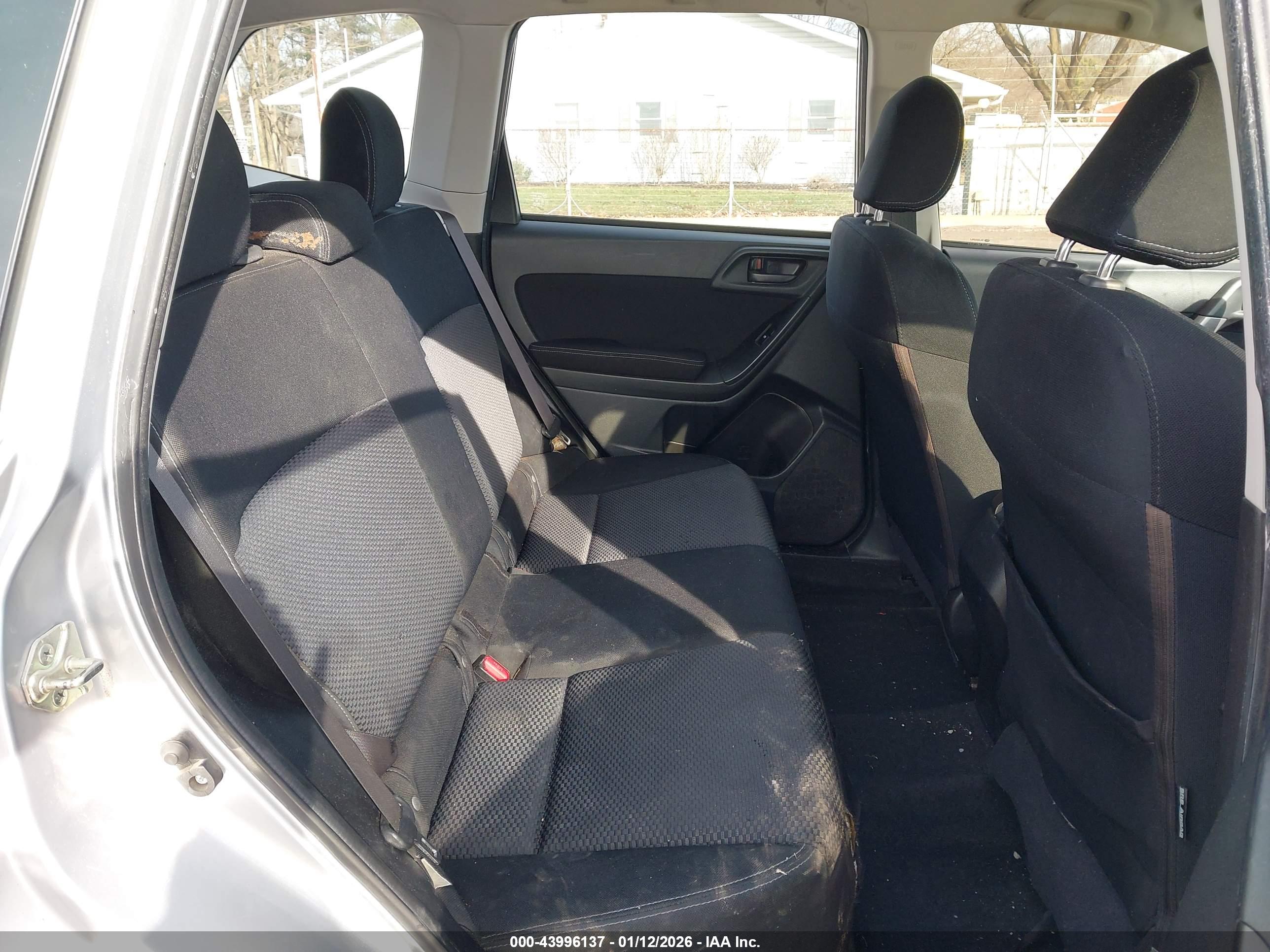 SUBARU FORESTER image 8