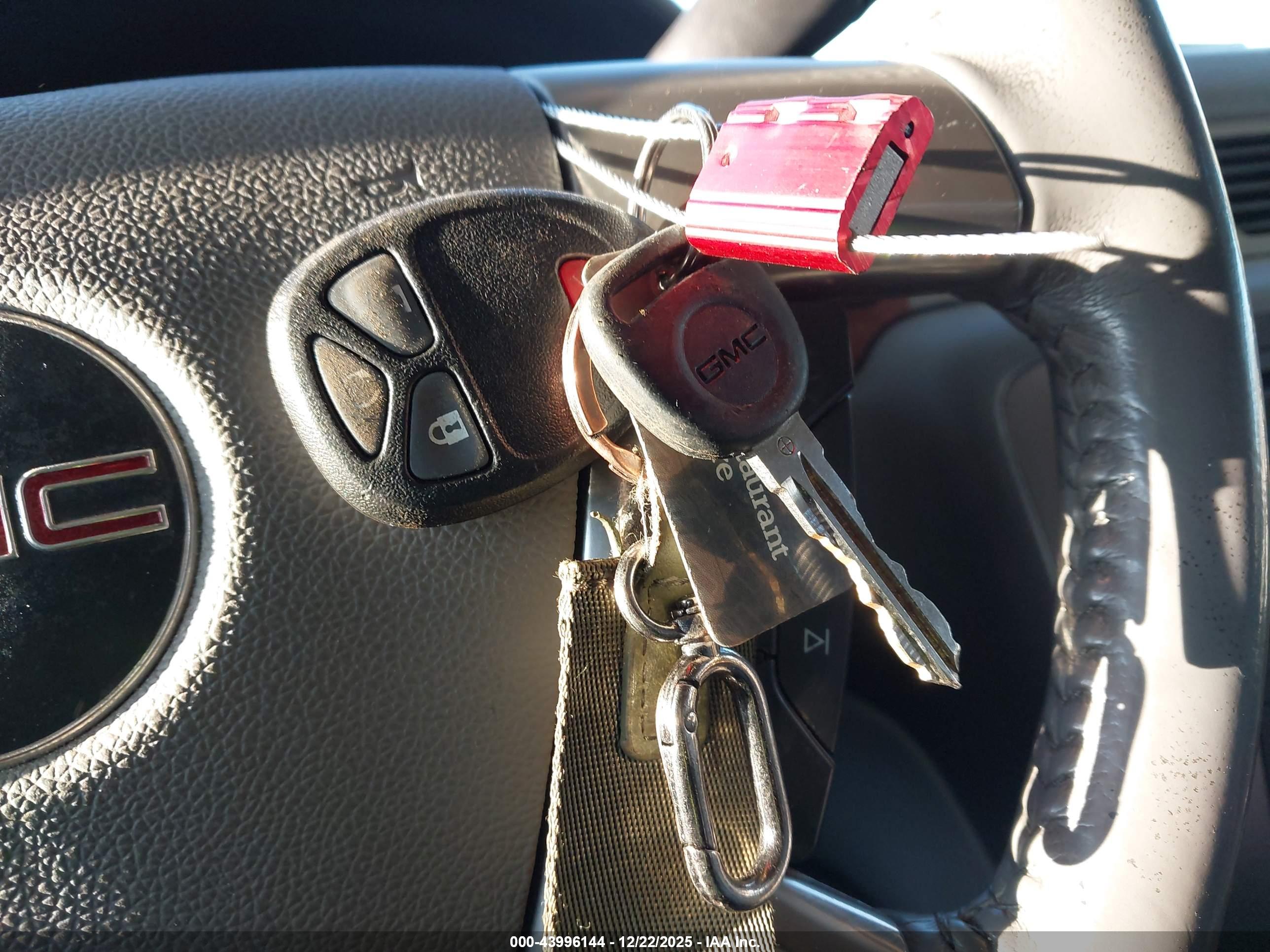 GMC SIERRA image 11