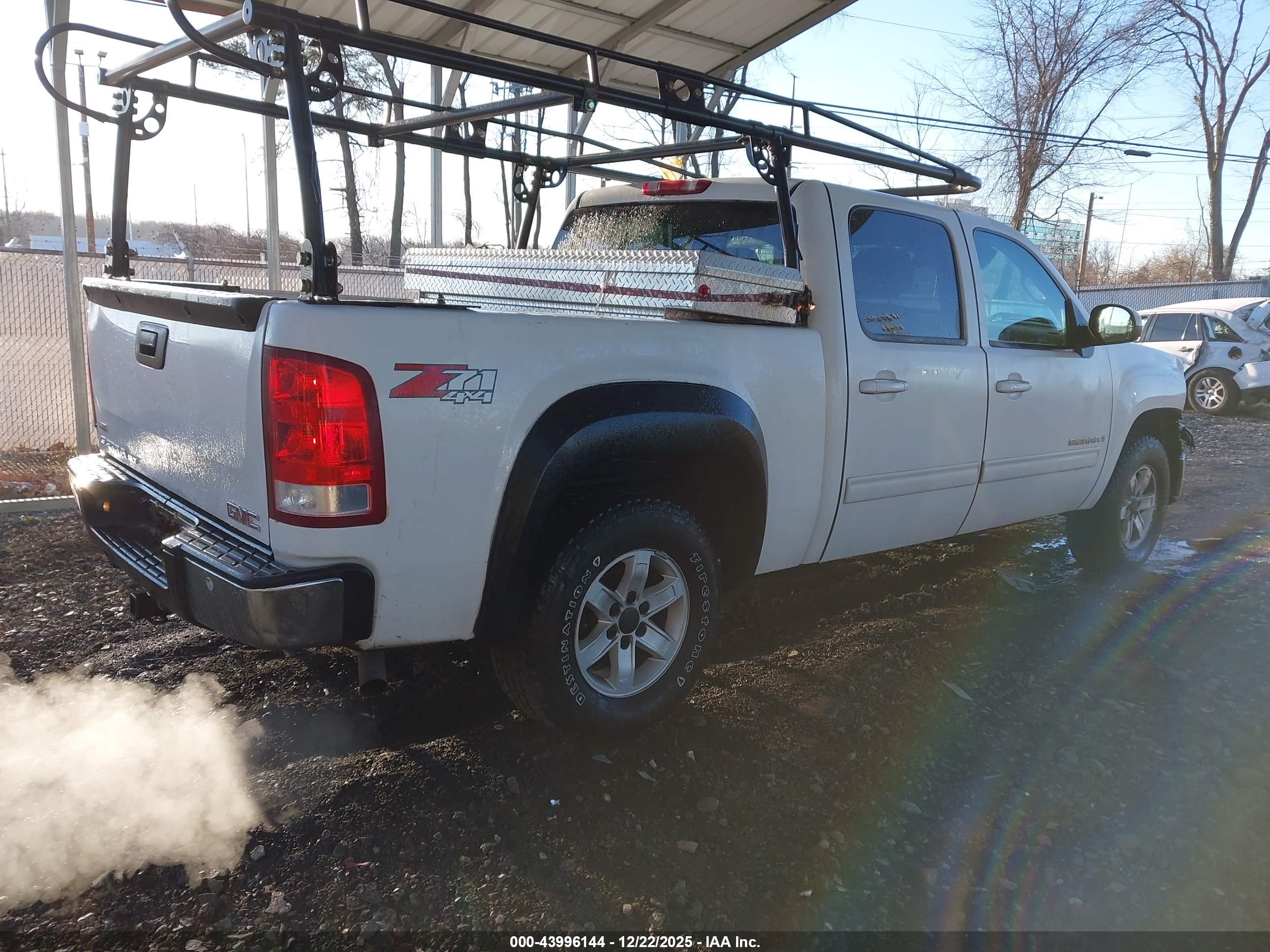 GMC SIERRA image 4