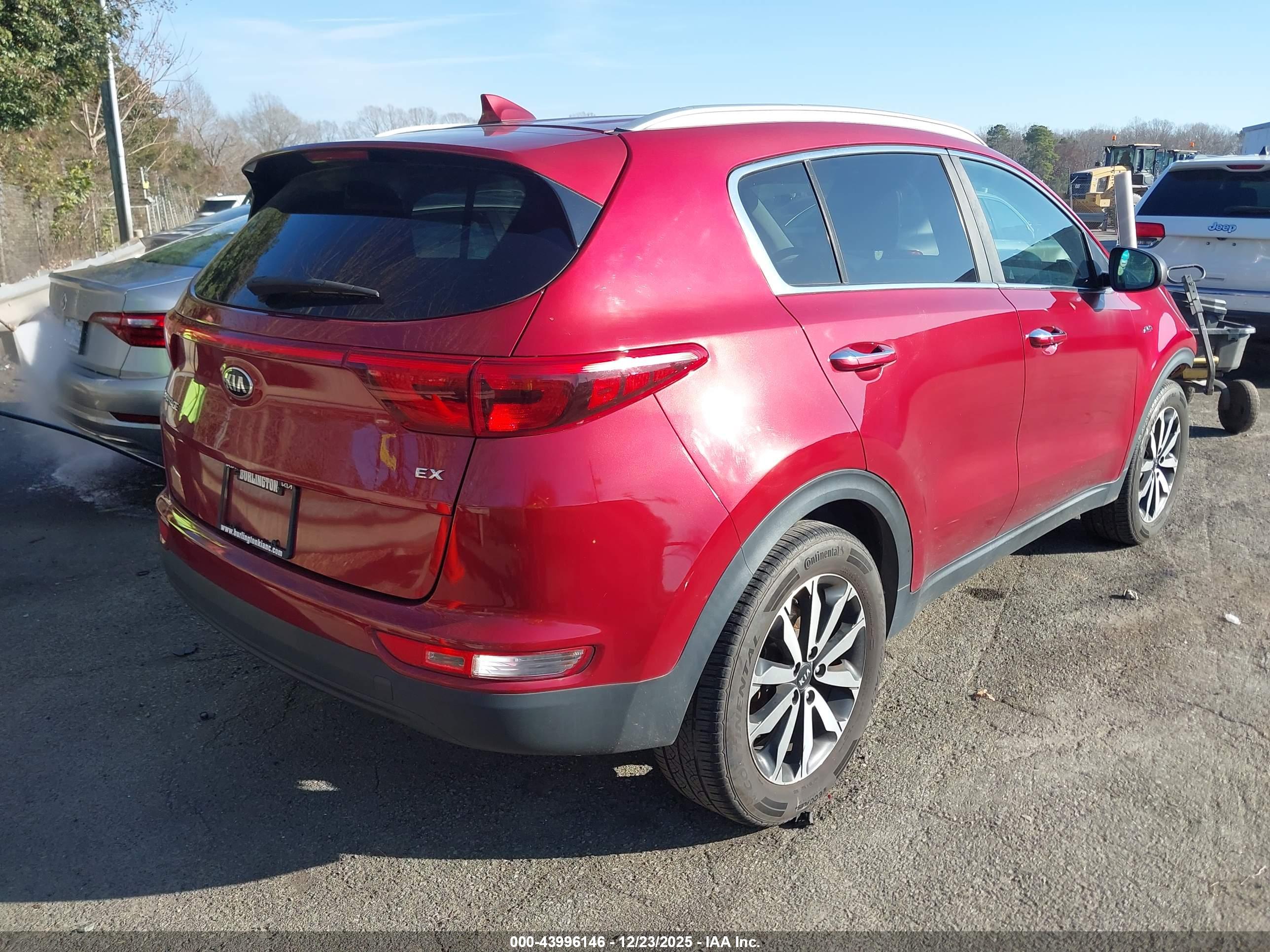 KIA SPORTAGE image 4