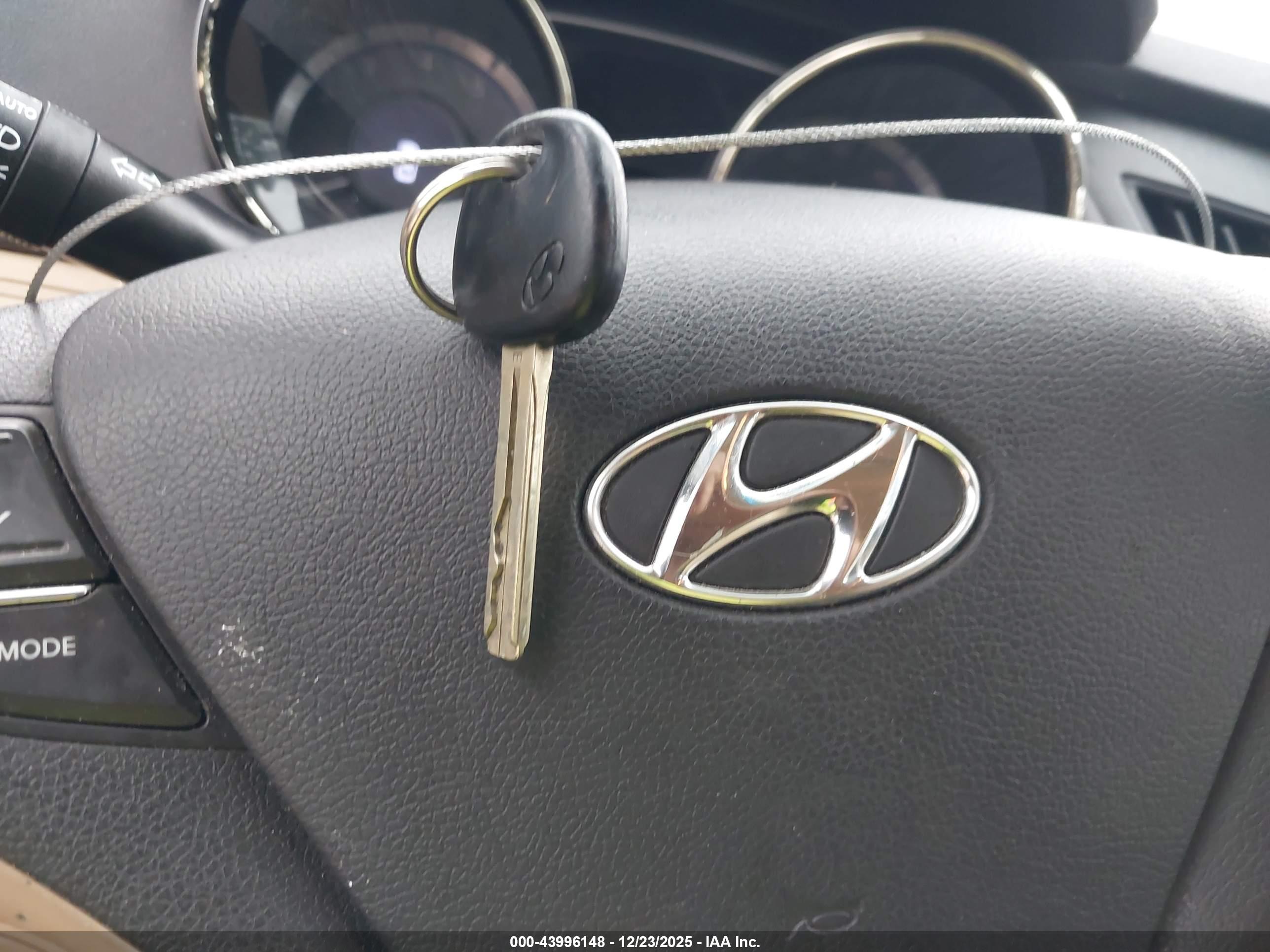 HYUNDAI SONATA image 11