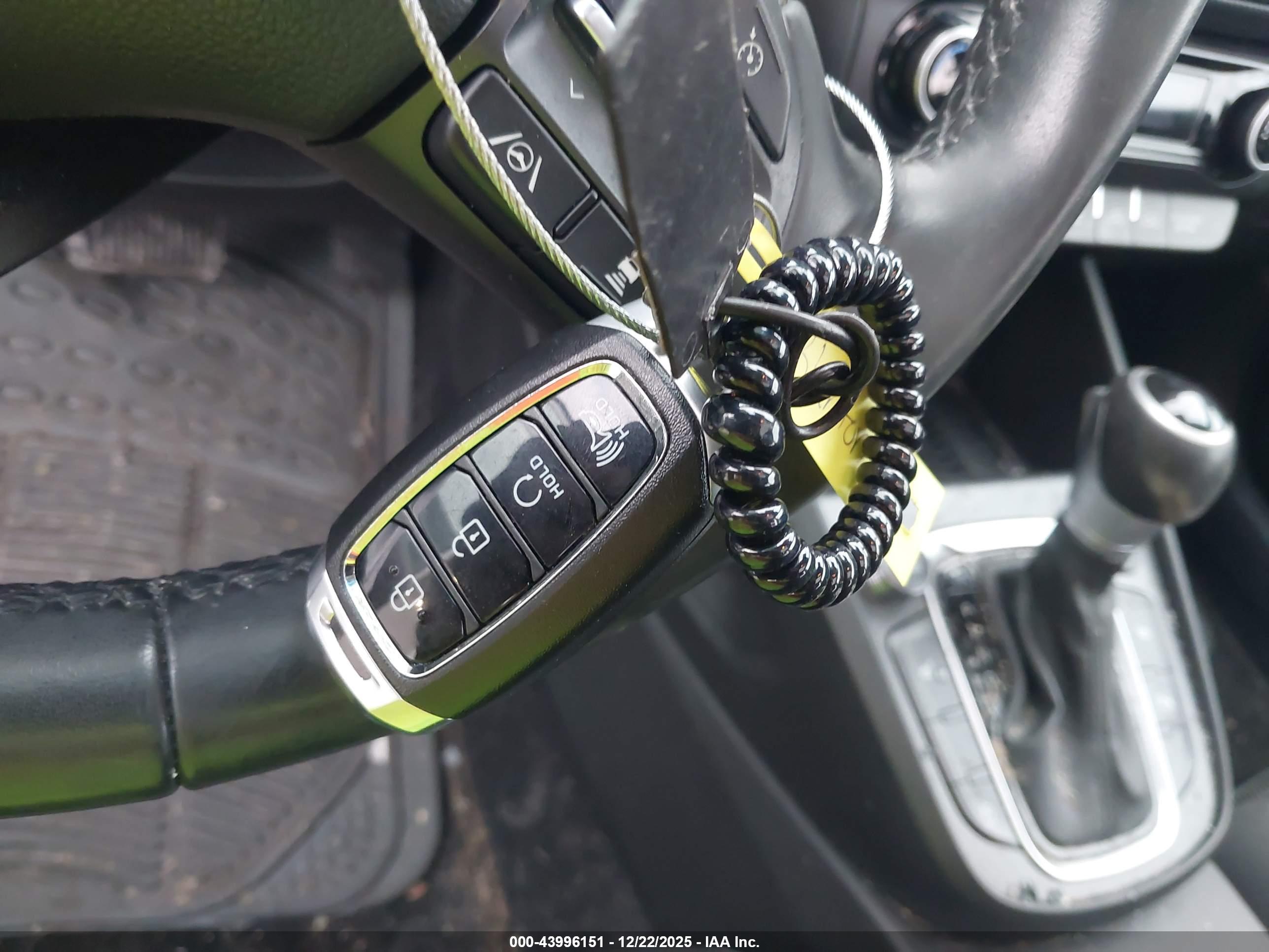 HYUNDAI KONA image 11
