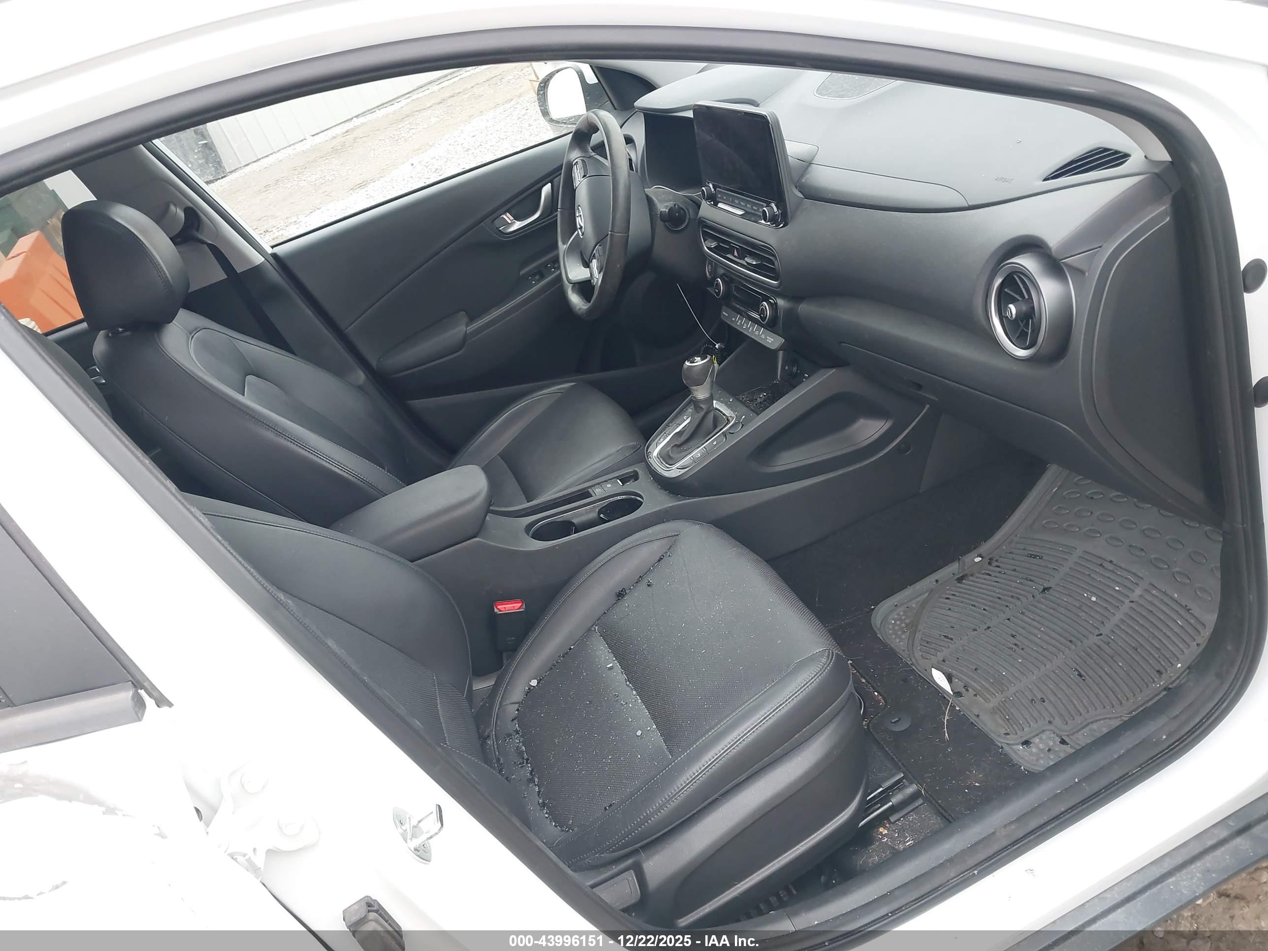 HYUNDAI KONA image 5