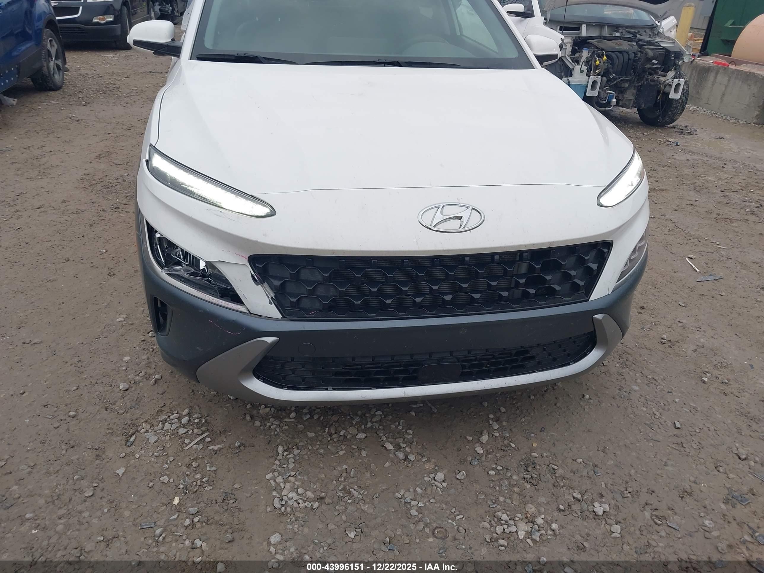 HYUNDAI KONA image 6