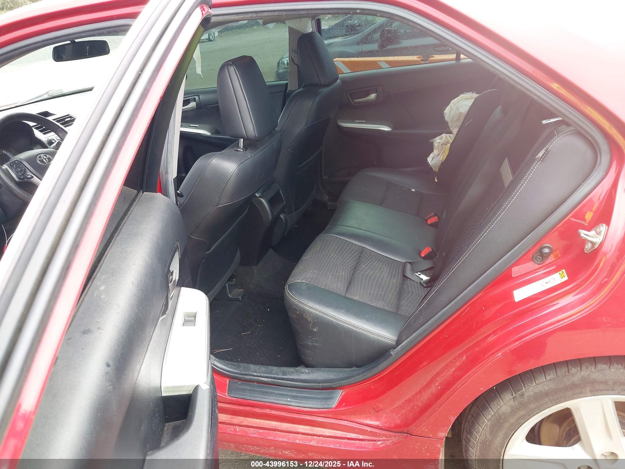 TOYOTA CAMRY image 8