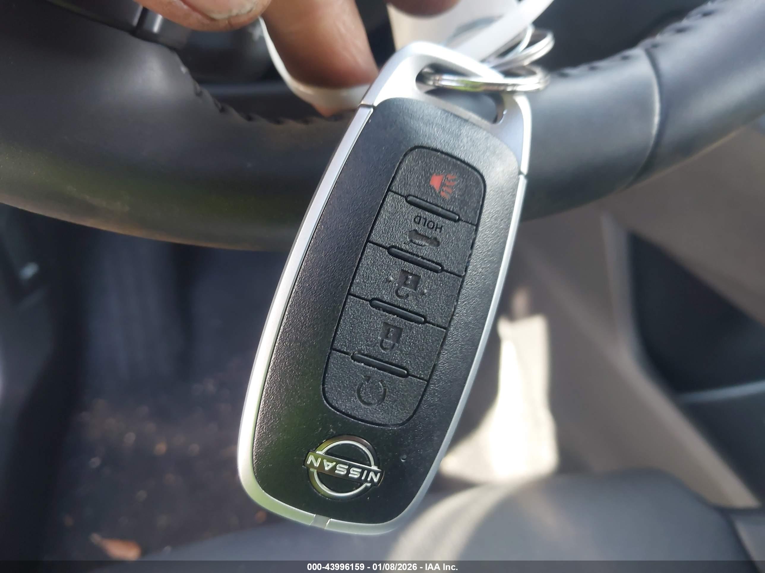 NISSAN ROGUE image 11