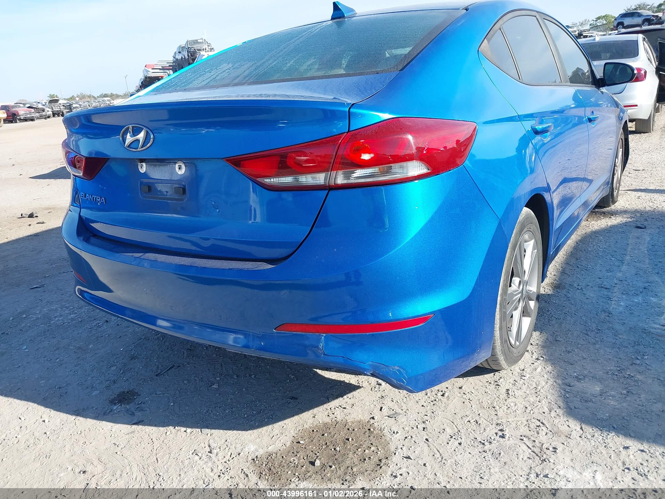 HYUNDAI ELANTRA image 6