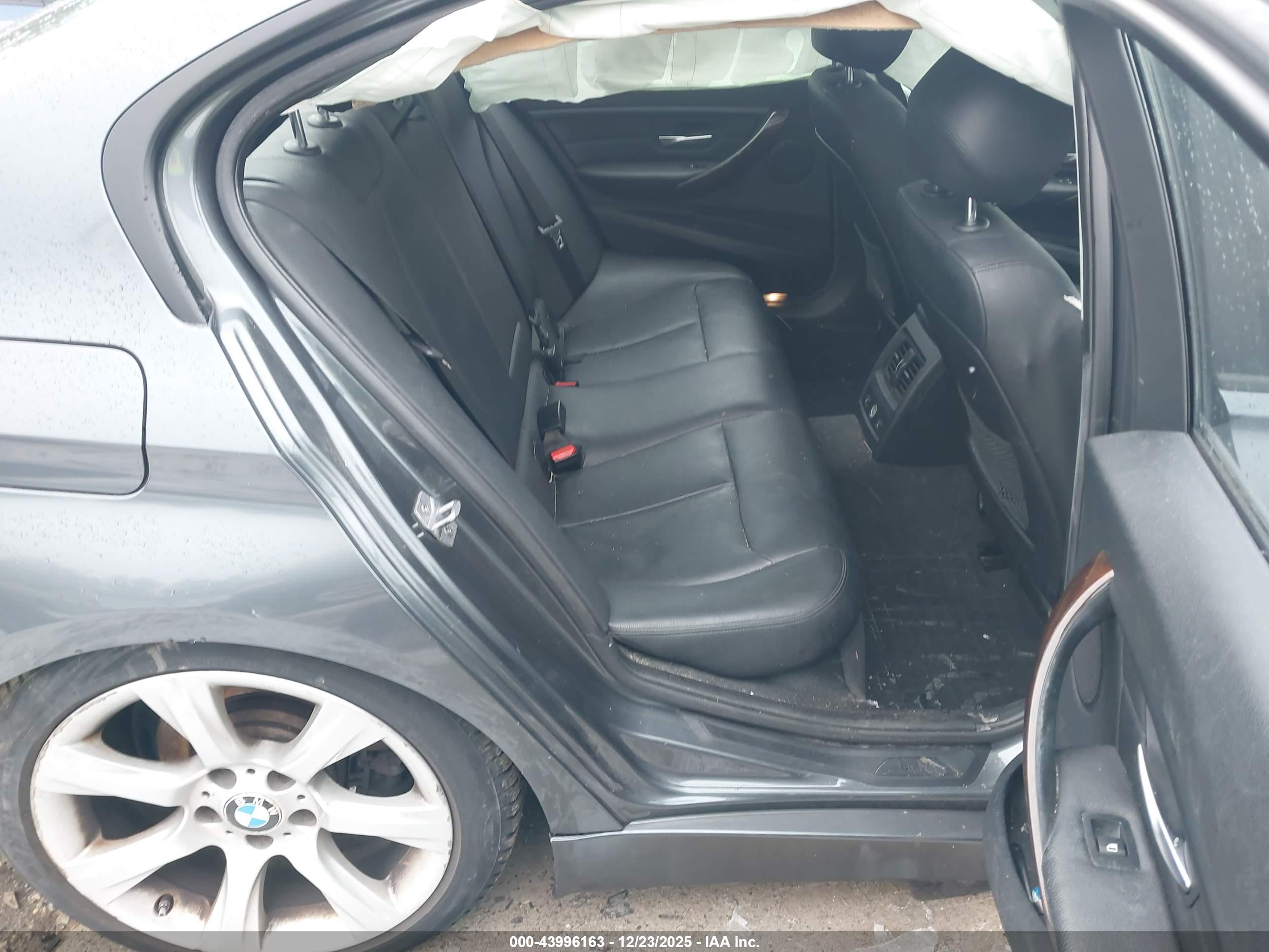 BMW 328I image 8